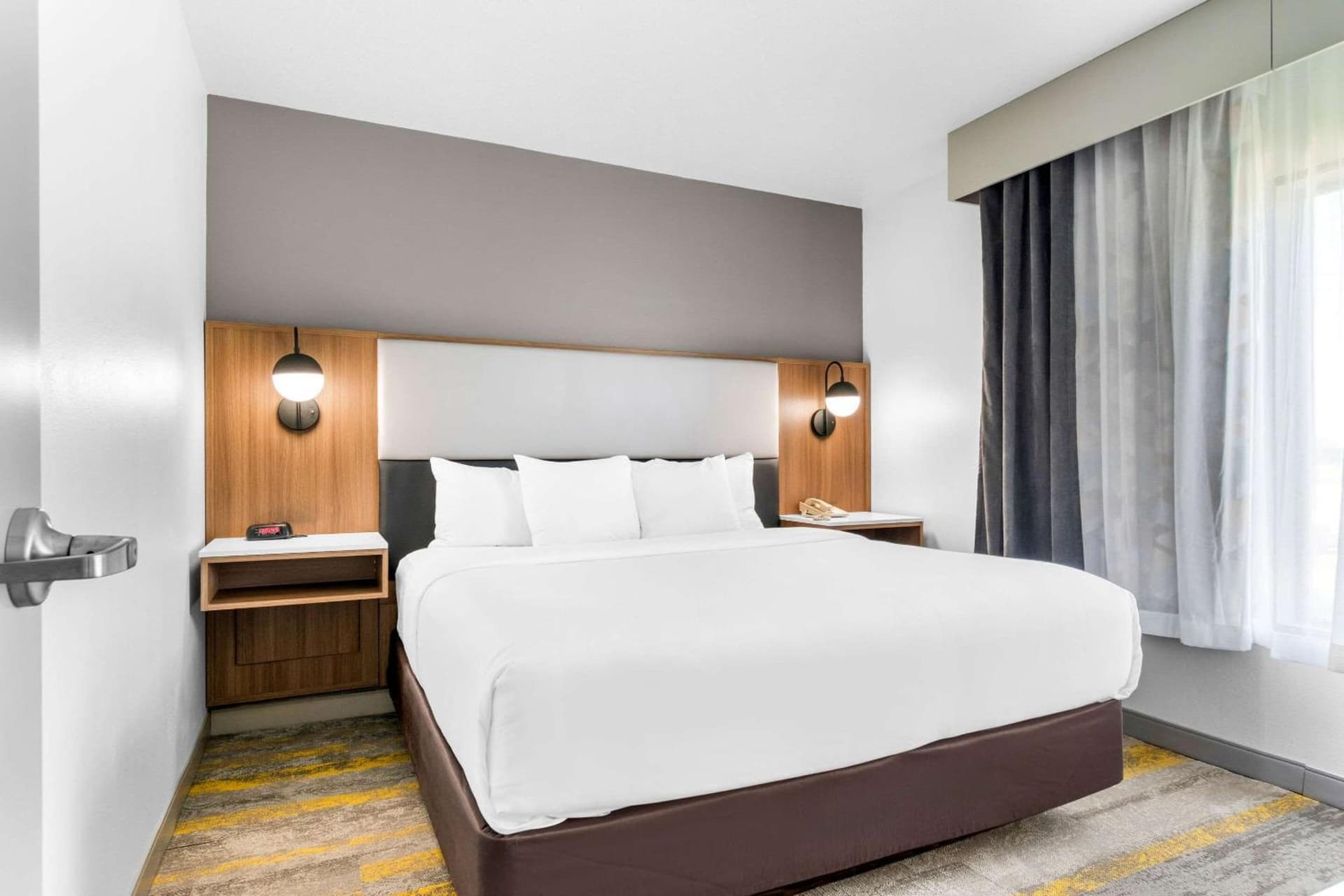 Comfort Inn & Suites York North gallery photo in York, PA — image 9
