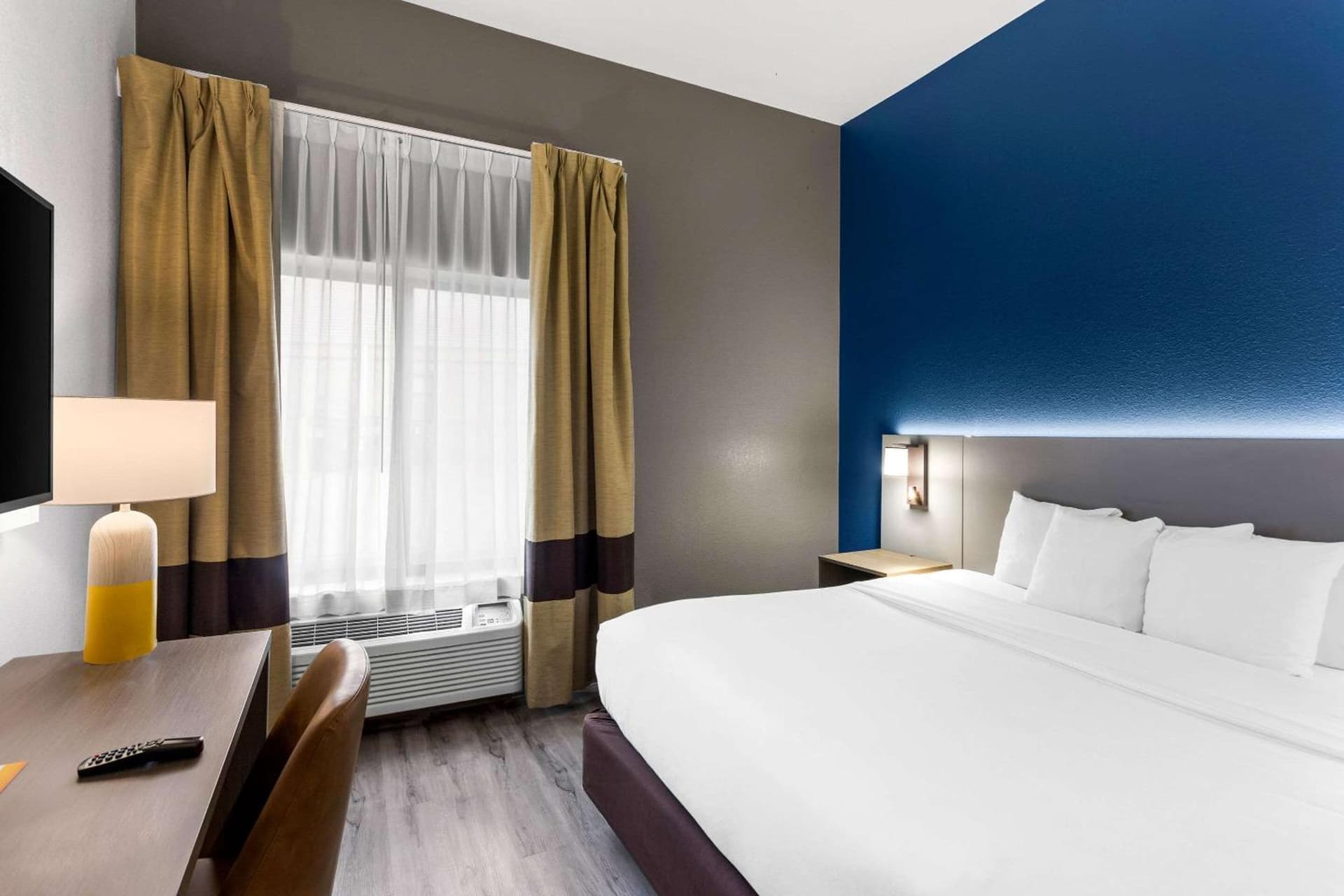 Comfort Inn & Suites Kenosha-Pleasant Prairie gallery photo in Kenosha, WI — image 45