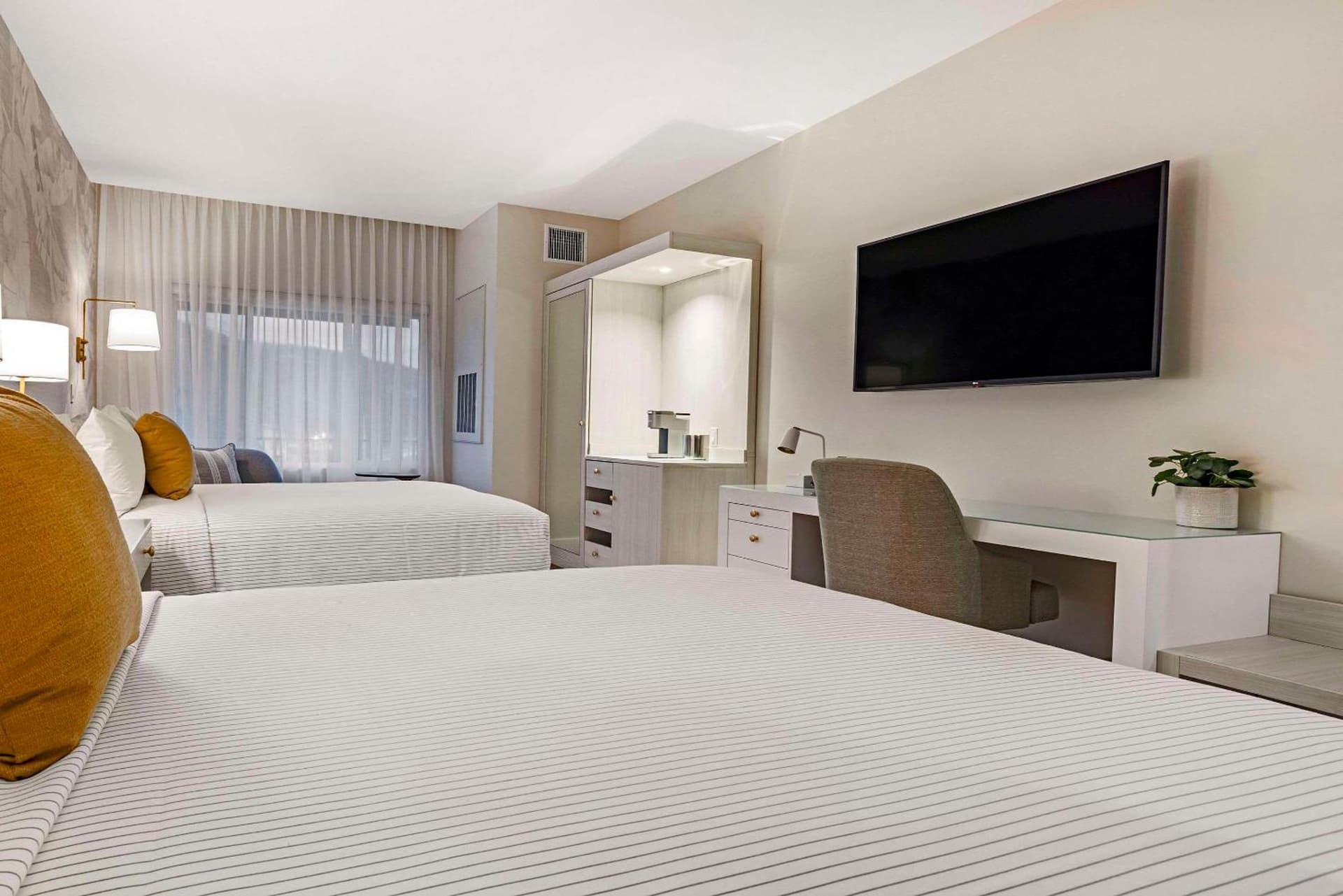 Cambria Hotel Calabasas - Malibu gallery photo in Calabasas, CA — image 18