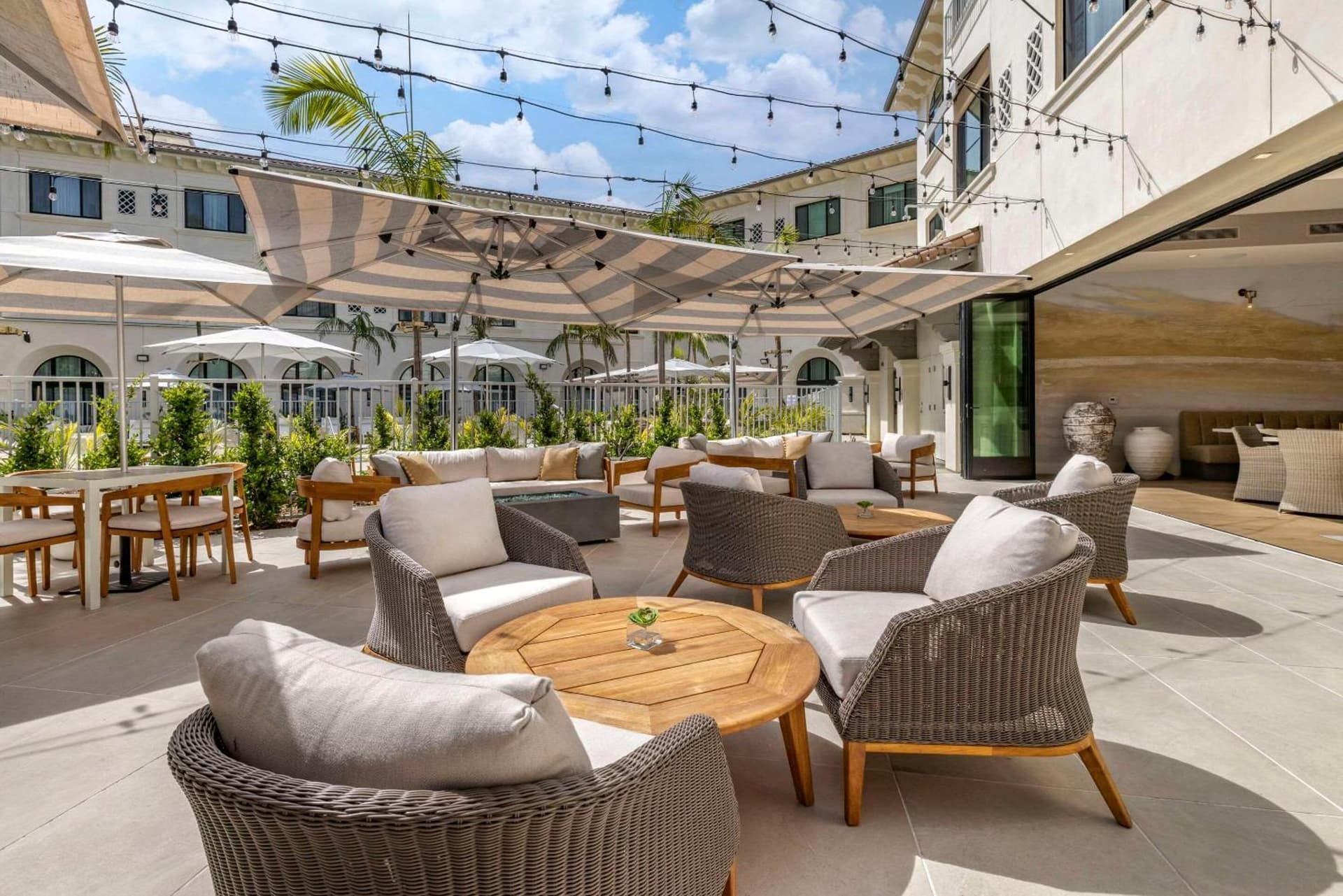 Cambria Hotel Calabasas - Malibu gallery photo in Calabasas, CA — image 41
