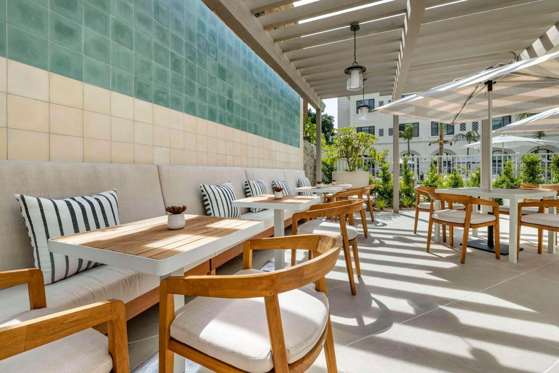 Cambria Hotel Calabasas - Malibu gallery photo in Calabasas, CA — image 56
