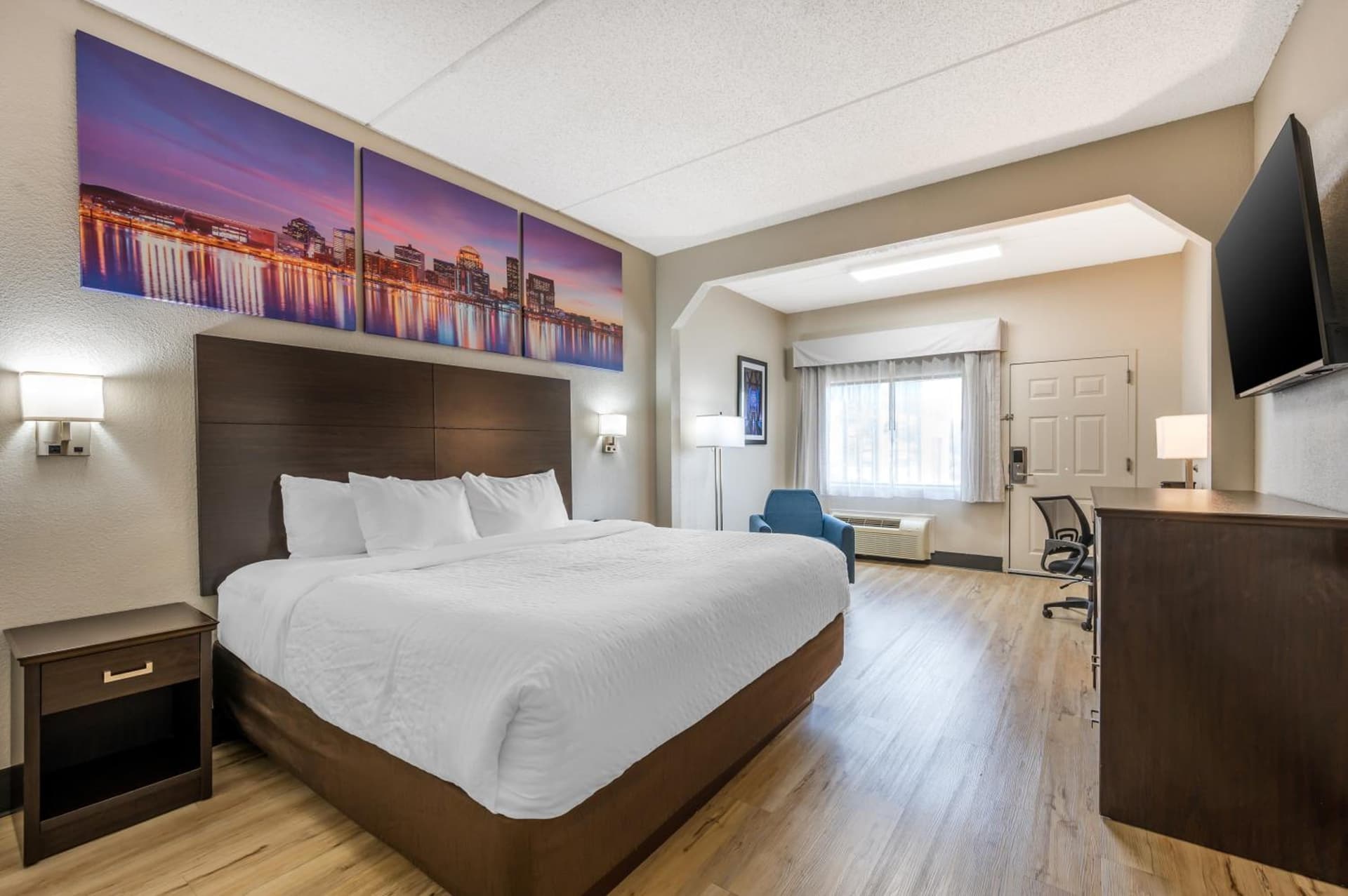 Clarion Pointe Louisville East gallery photo in Louisville, KY — image 18