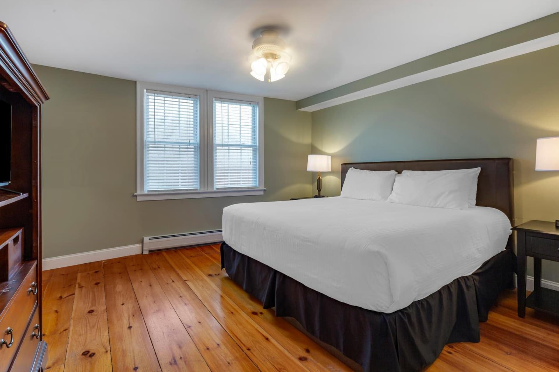 Essex Street Inn & Suites, an Ascend Collection Hotel gallery photo in Newburyport, MA — image 37