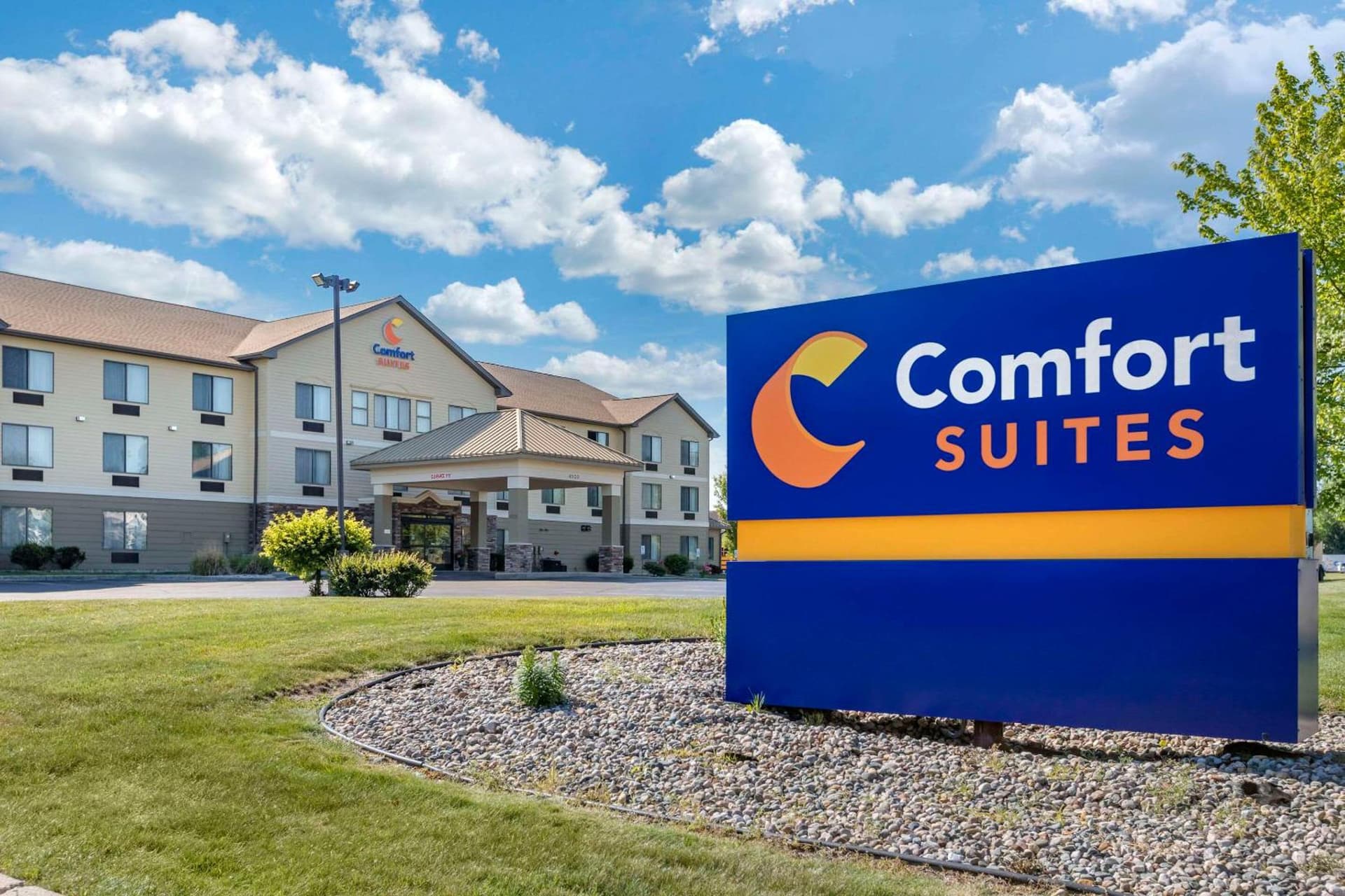 Comfort Suites Grandville - Grand Rapids SW interior in Grandville, MI — gallery photo 2