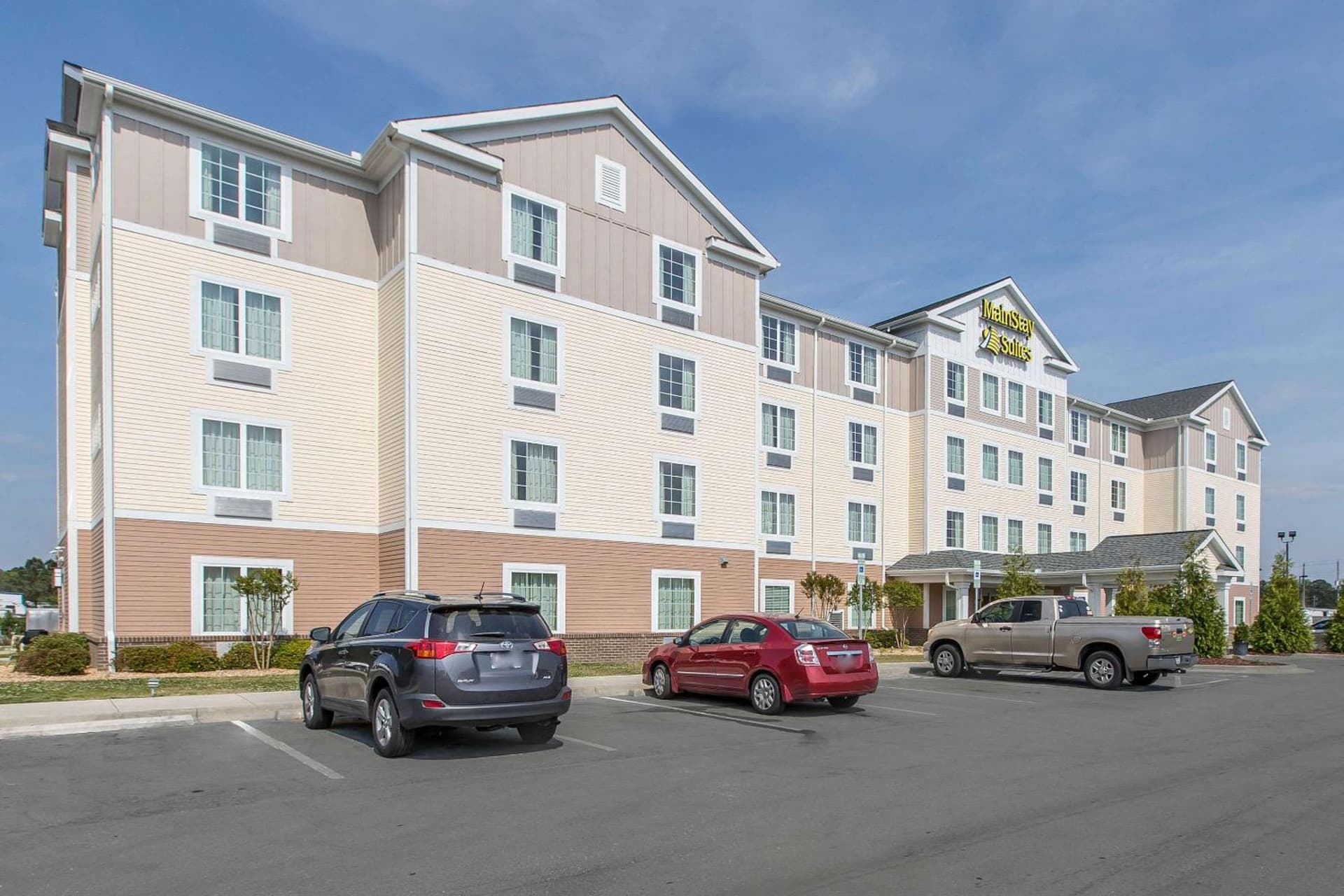 MainStay Suites Jacksonville near Camp Lejeune interior in Jacksonville, NC — gallery photo 2