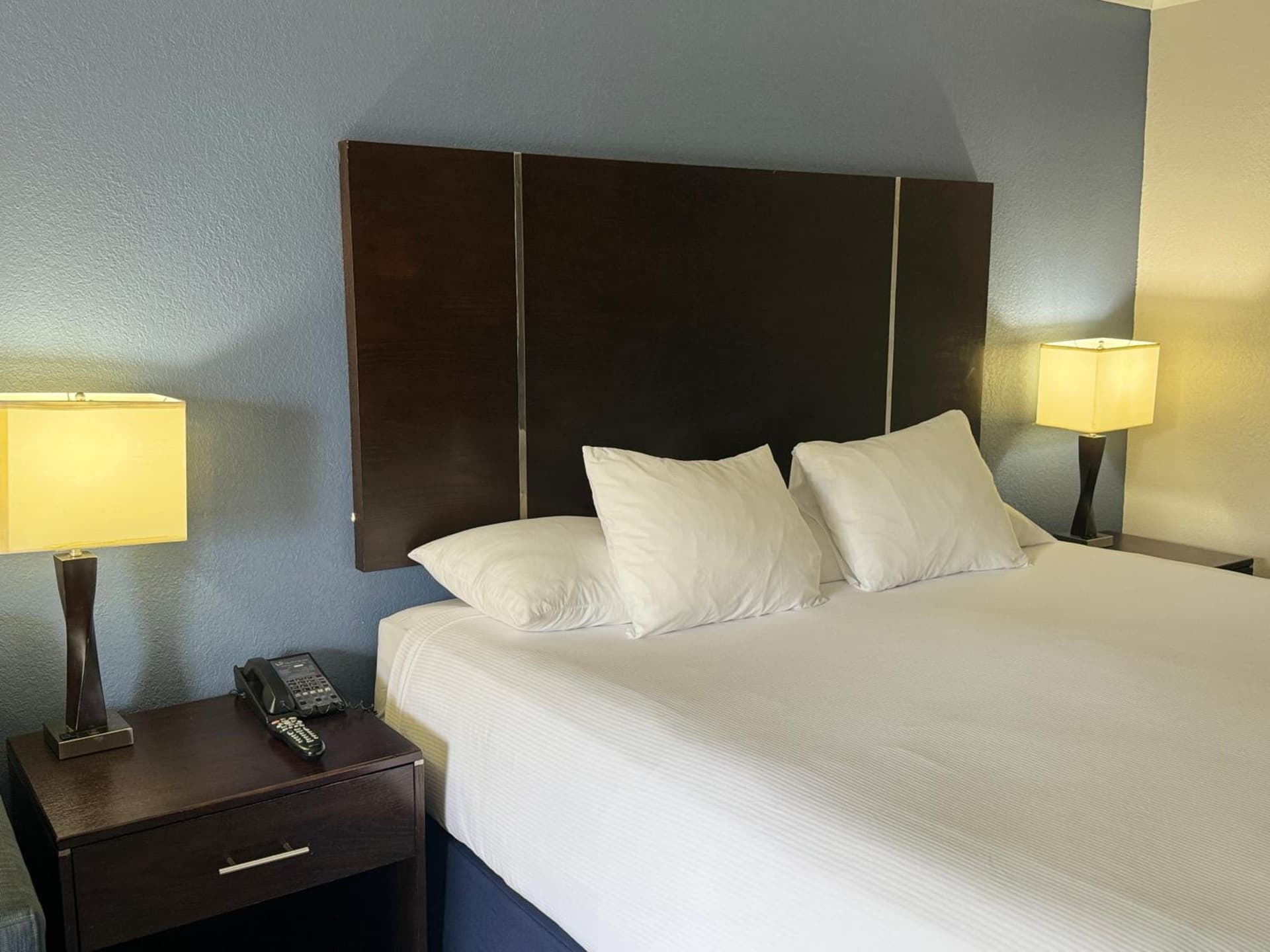 The Pacific Inn gallery photo in Seal Beach, CA — image 68