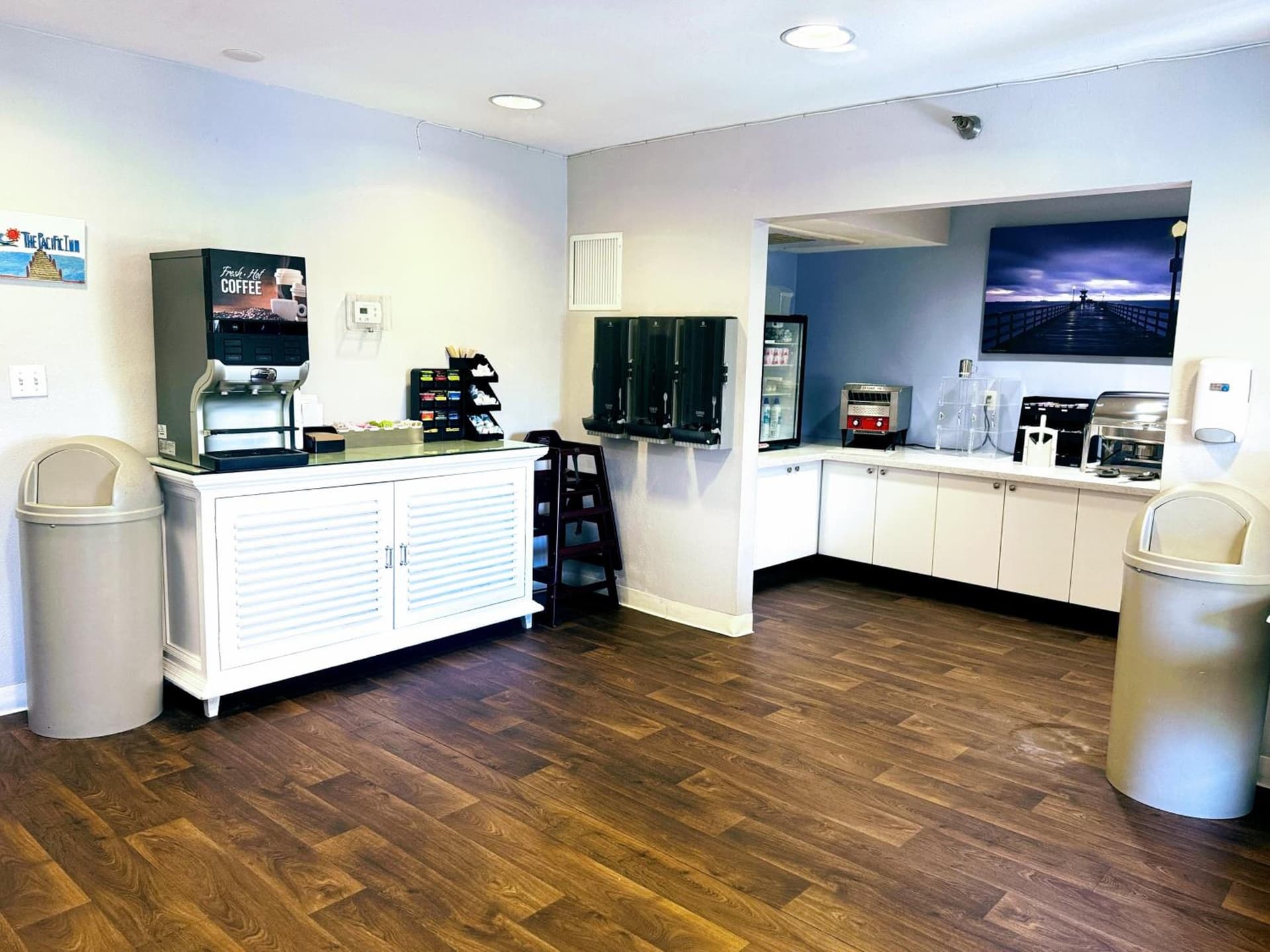 The Pacific Inn gallery photo in Seal Beach, CA — image 44