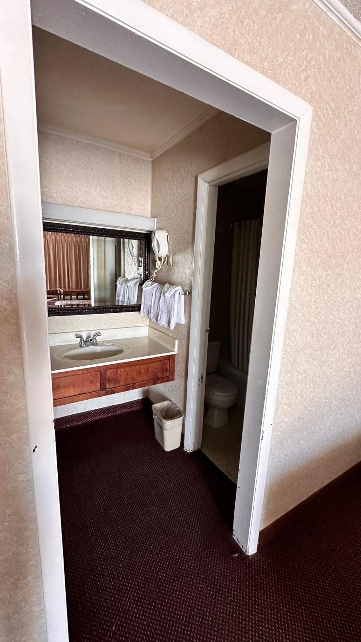 Botkins Motel property views in Jackson Center, OH — gallery photo 3