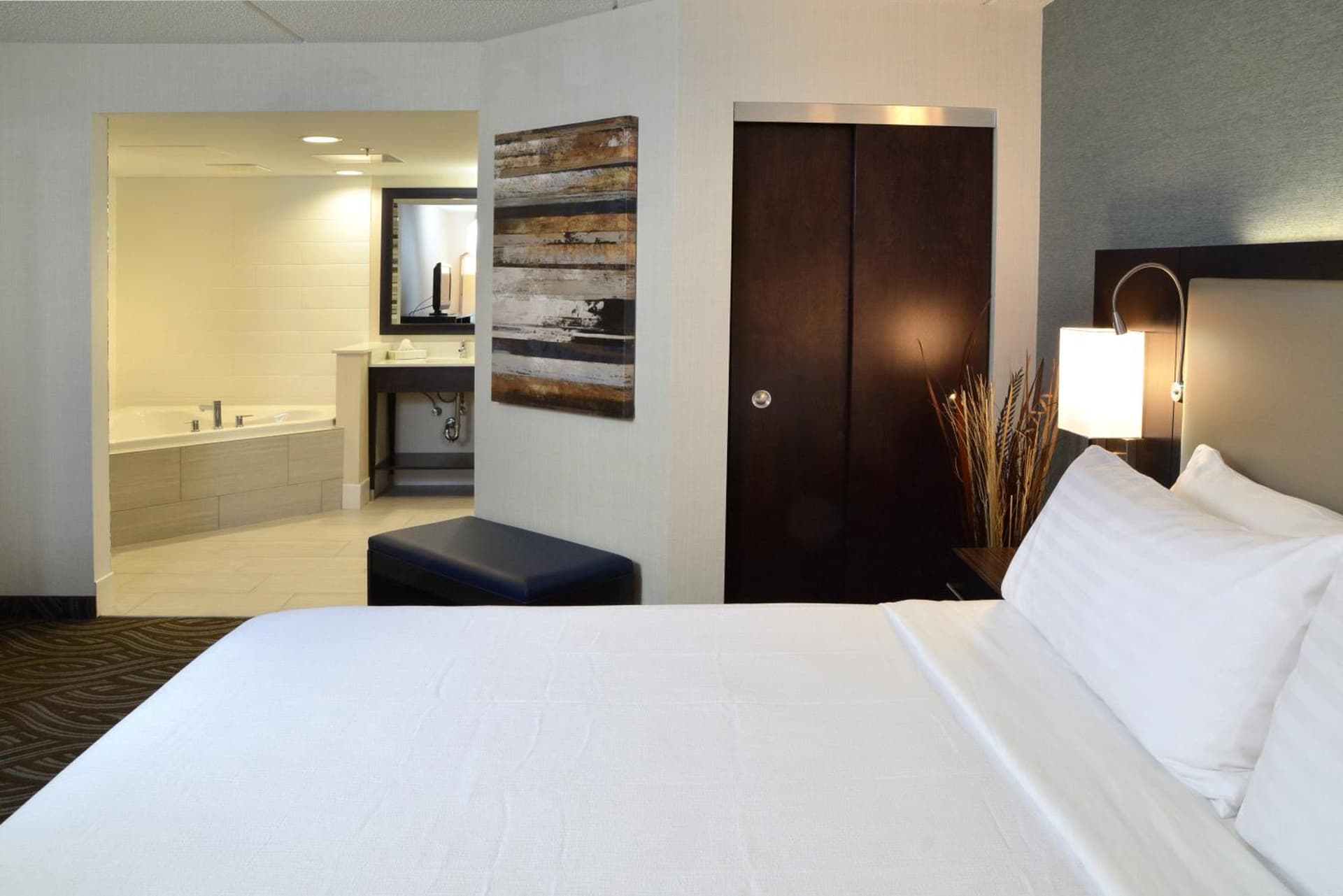 Holiday Inn Youngstown-South - Boardman by IHG interior in Boardman — gallery photo 2