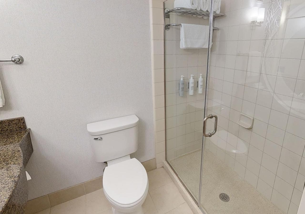 Hilton Garden Inn Detroit/Novi interior in Novi, MI — gallery photo 2