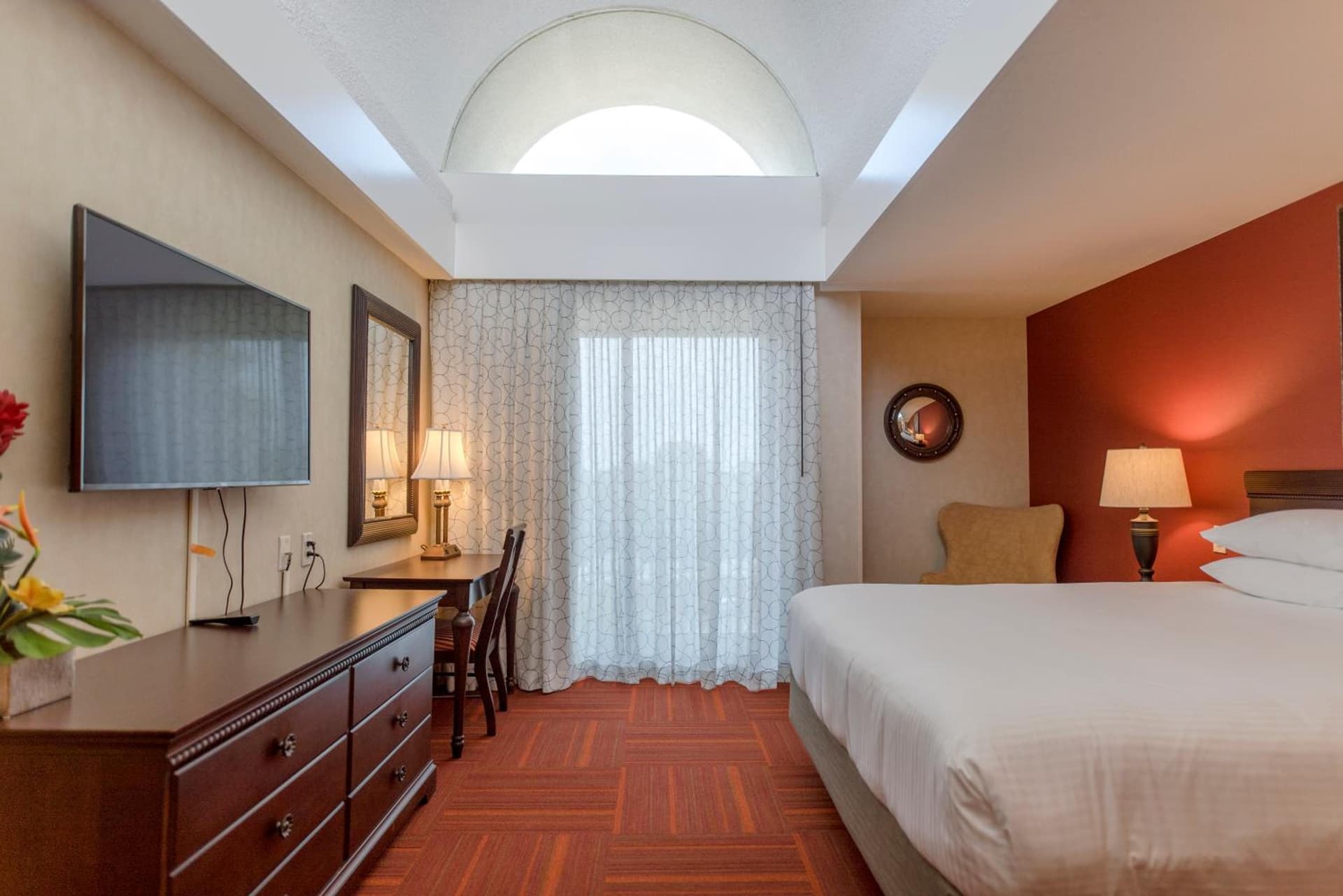 Howard Johnson by Wyndham Anaheim Hotel and Water Playground gallery photo in Anaheim, CA — image 66