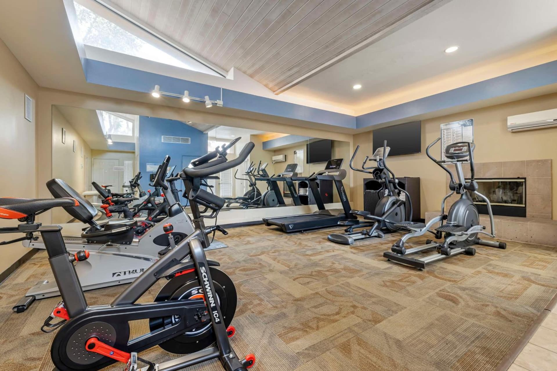 Best Western Plus Palm Desert Resort gallery photo in Palm Desert, CA — image 18