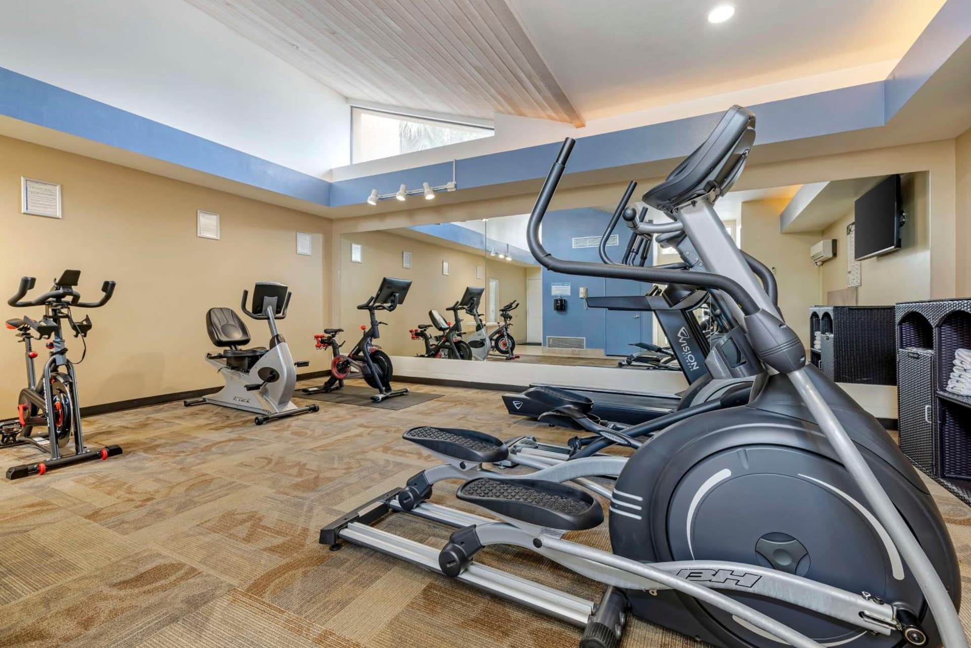 Best Western Plus Palm Desert Resort gallery photo in Palm Desert, CA — image 42