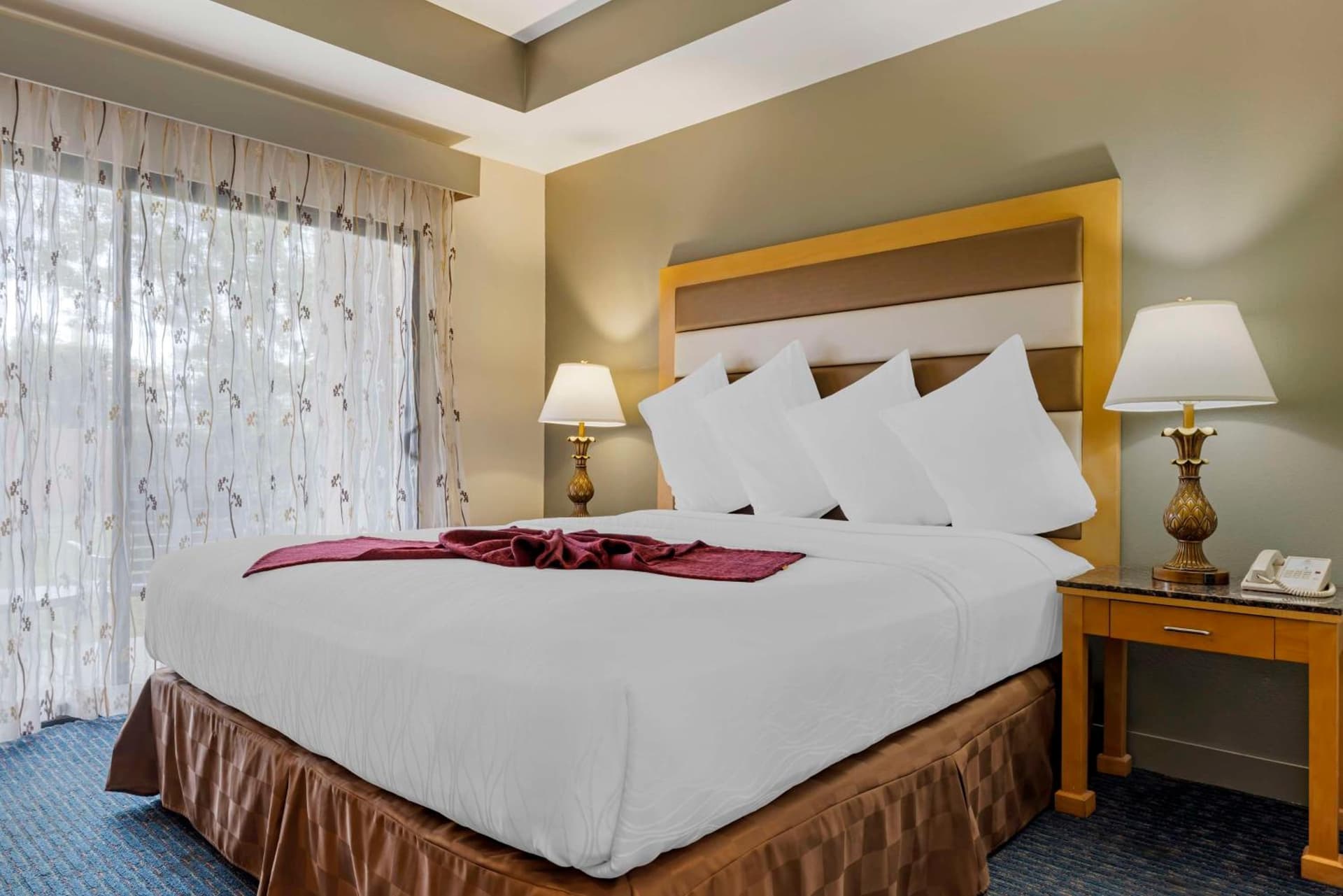 Best Western Plus Palm Desert Resort gallery photo in Palm Desert, CA — image 26