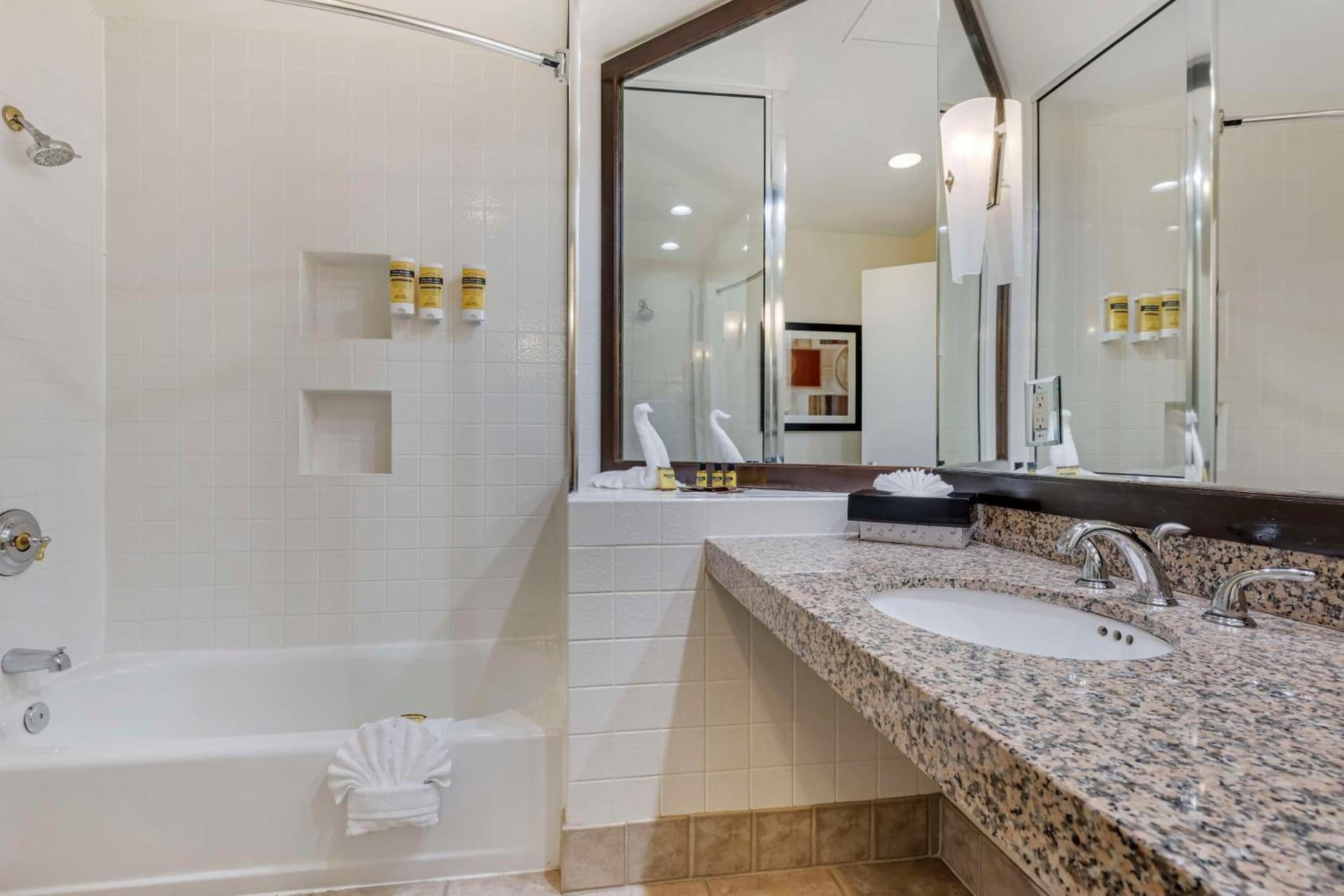 Best Western Plus Palm Desert Resort gallery photo in Palm Desert, CA — image 17