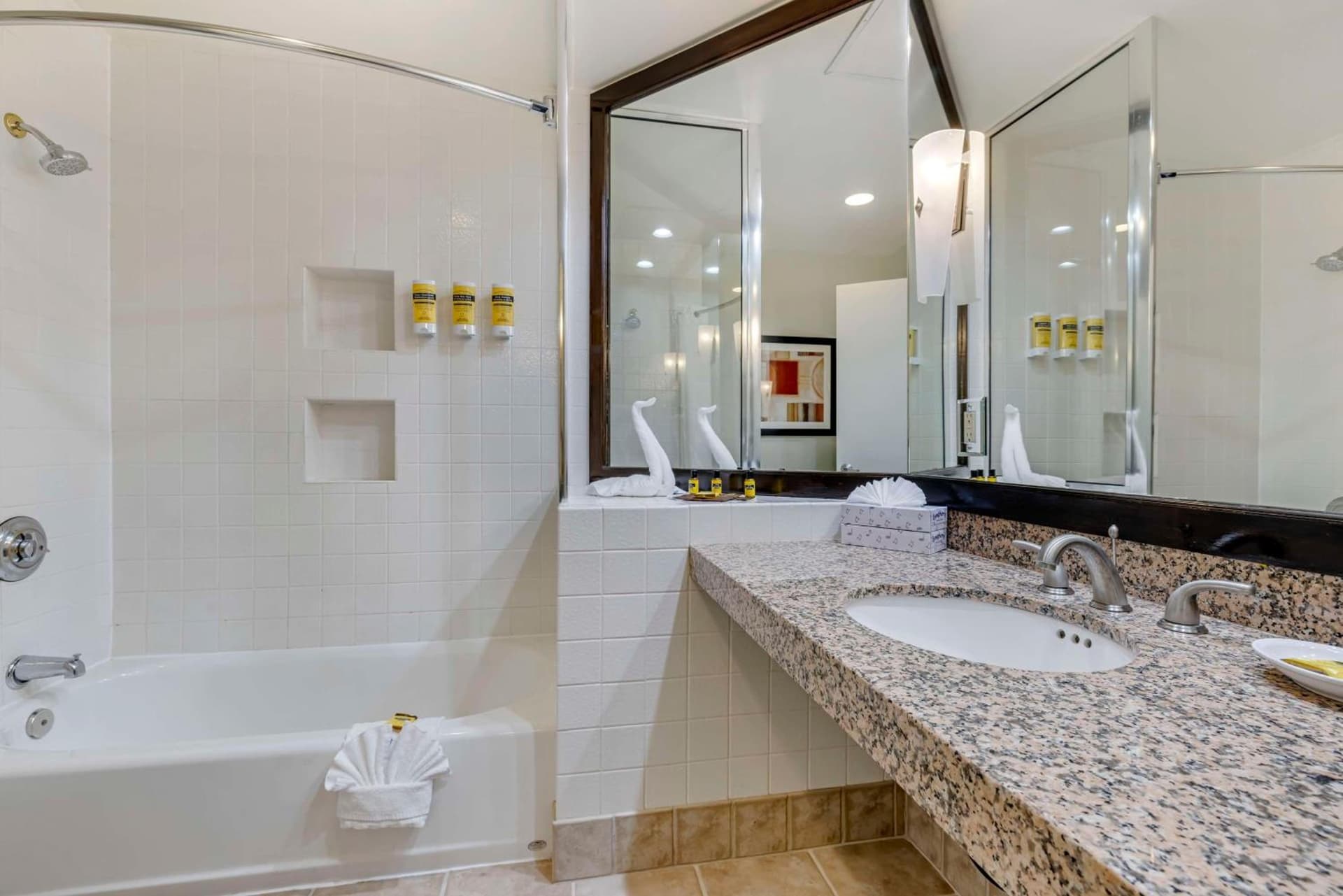 Best Western Plus Palm Desert Resort gallery photo in Palm Desert, CA — image 35