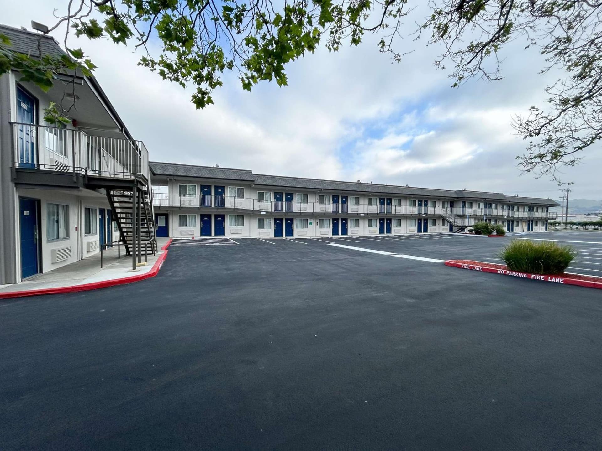 Studio 6 Hayward, CA Silicon Valley Gateway featured exterior or lobby in Hayward, CA — similar hotel