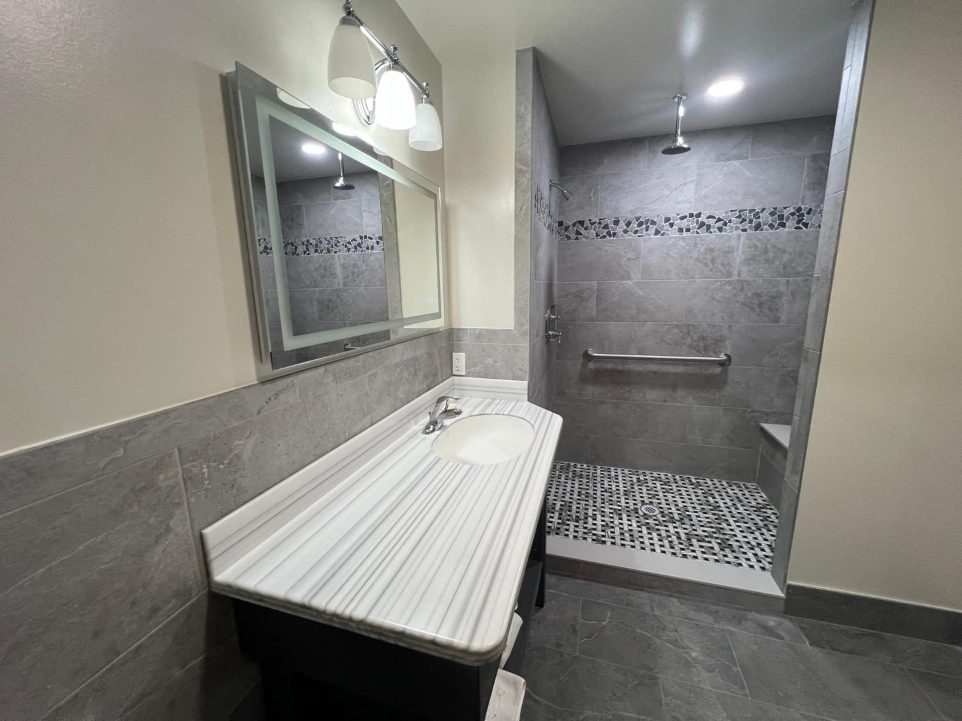 Sutton Inn property views in Elkton, MD — gallery photo 3