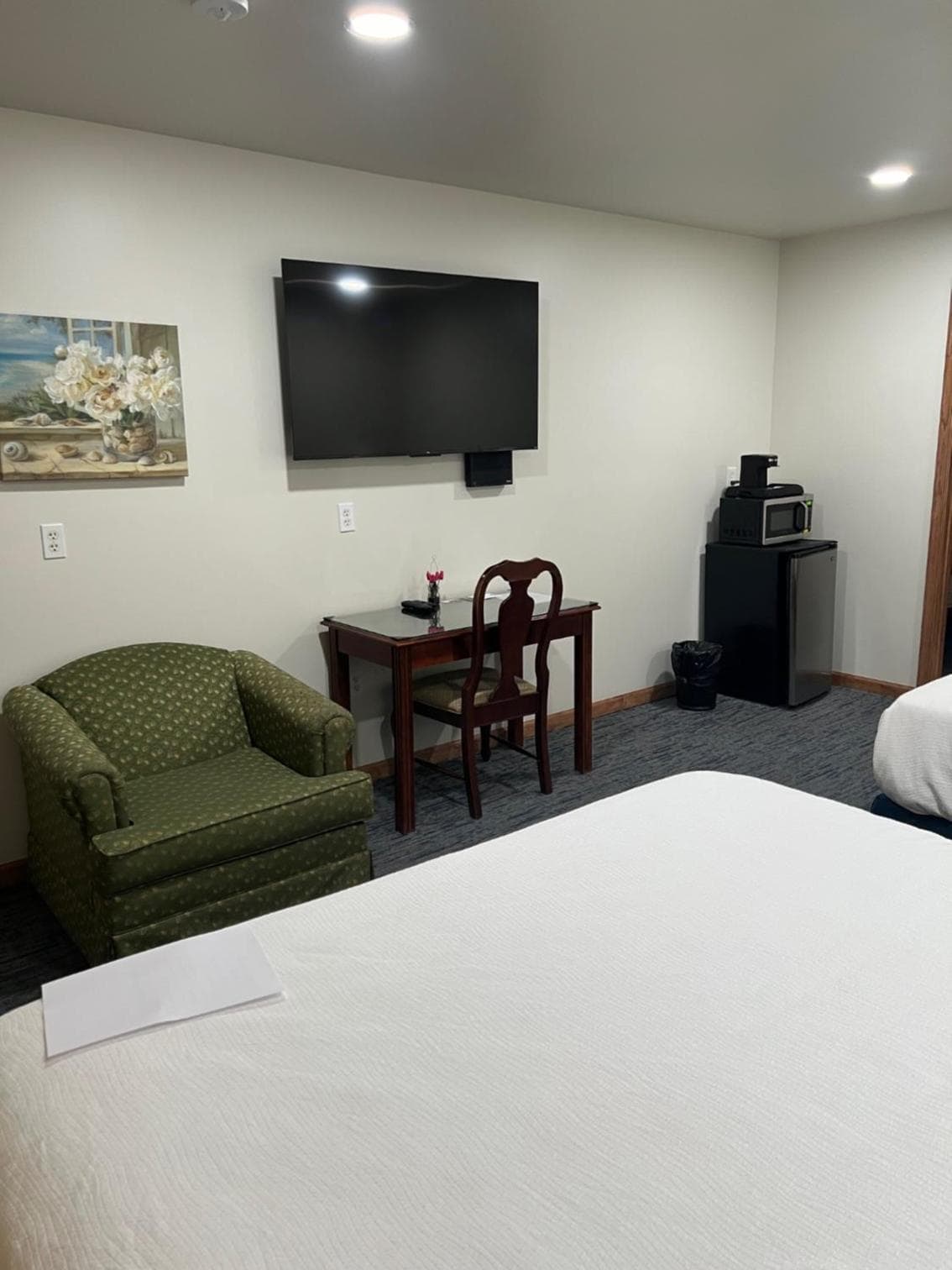 Sutton Inn interior in Elkton, MD — gallery photo 2