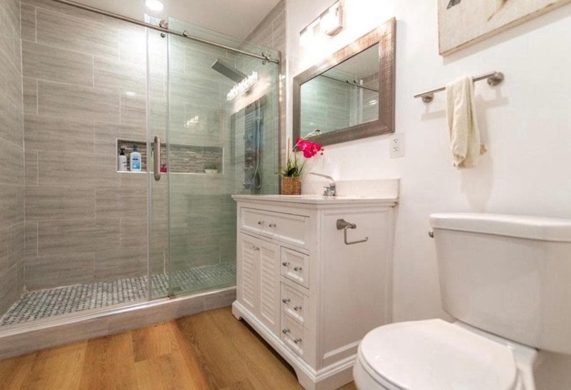 Cozy Haven private room 3 property views in Los Angeles, CA — gallery photo 3