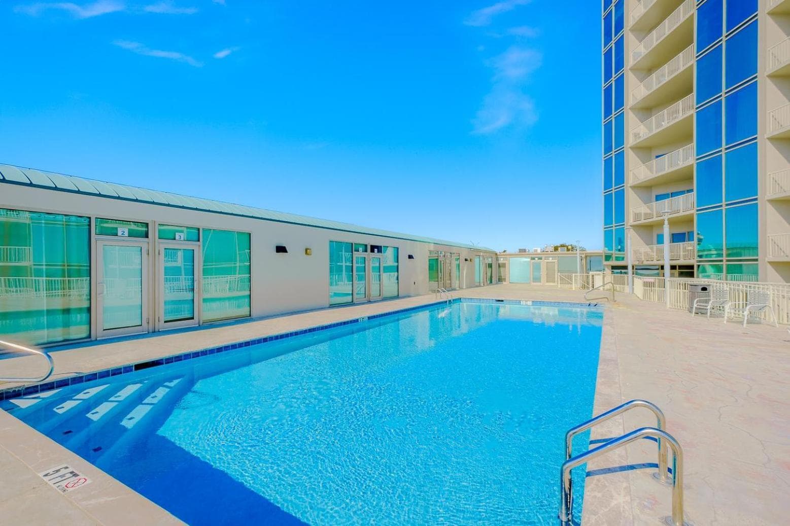 Sea Breeze 907 property views in Biloxi, MS — gallery photo 3