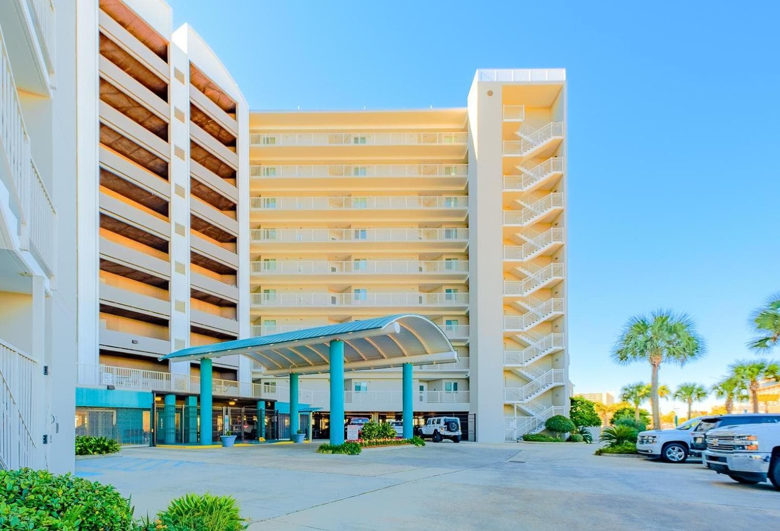 Sea Breeze 907 featured exterior or lobby in Biloxi, MS — similar hotel
