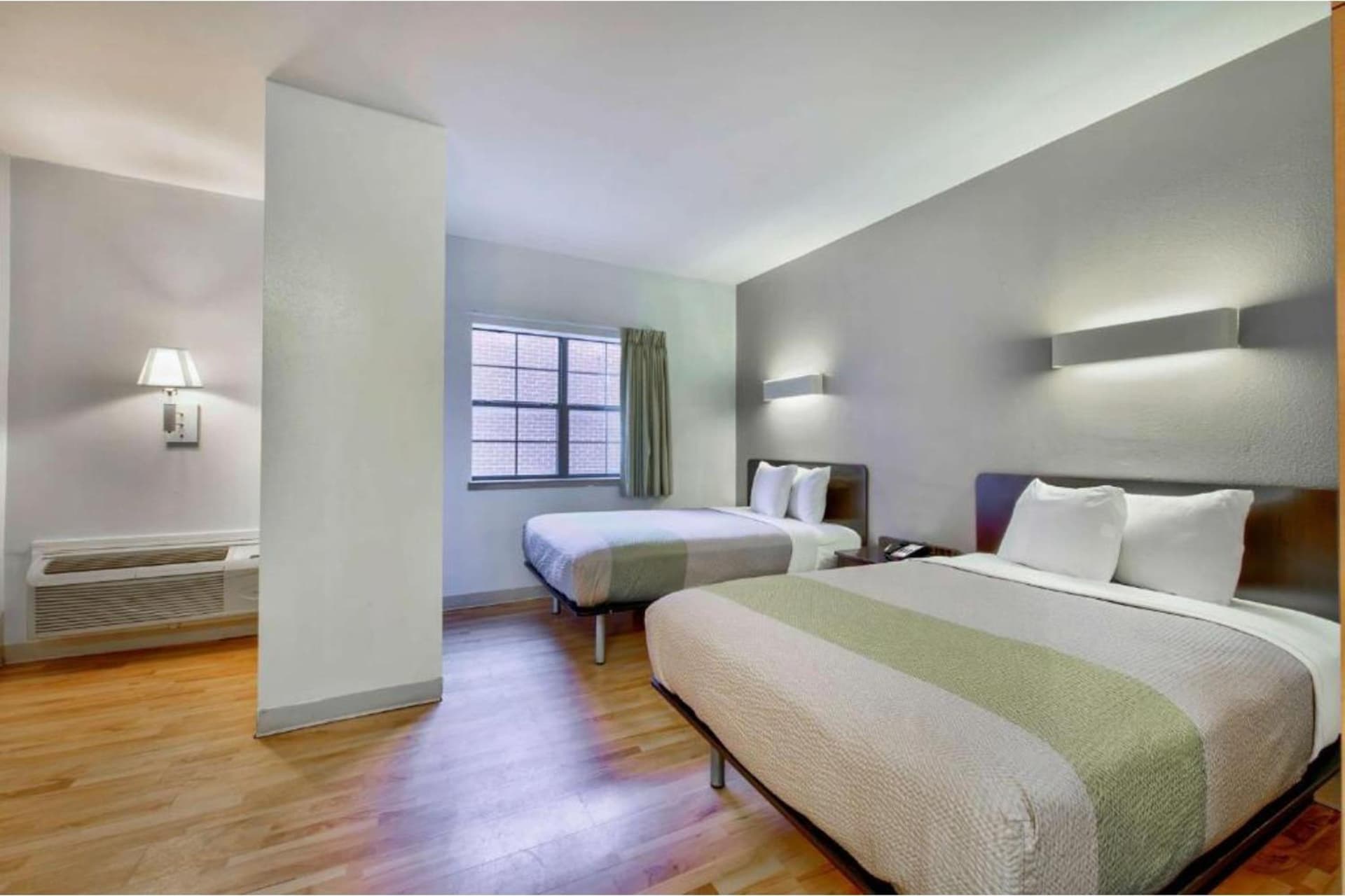 OYO Townhouse Beaumont Medical Center Area I-10 gallery photo in Beaumont, TX — image 19