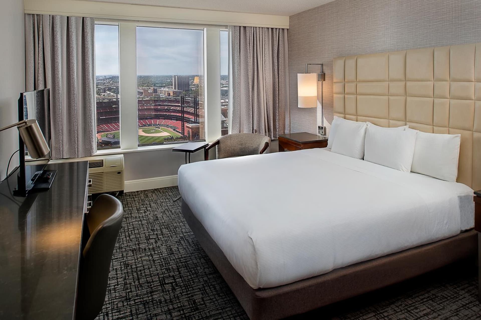Hilton St. Louis at the Ballpark gallery photo in Saint Louis, MO — image 17