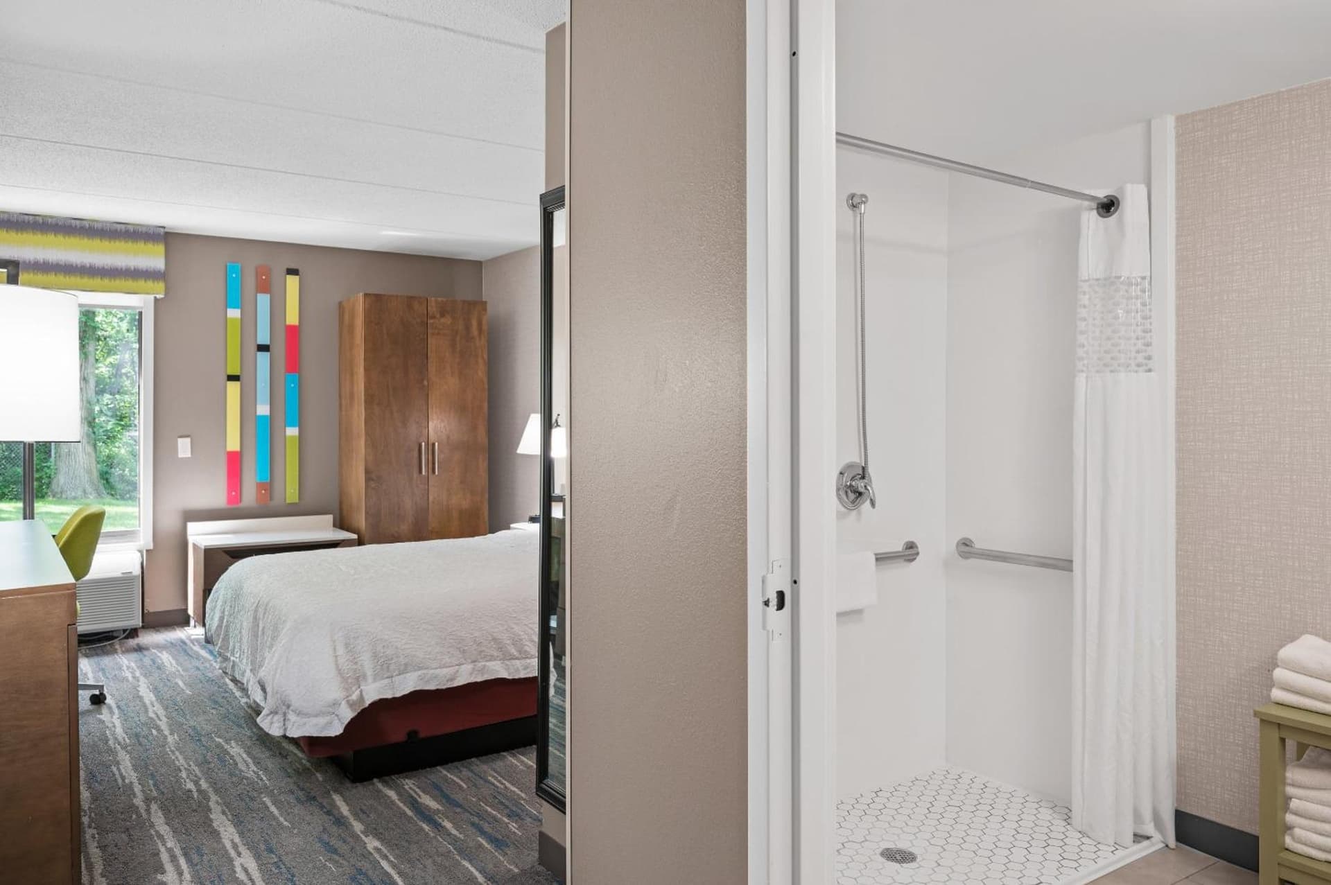 Hampton Inn Cleveland-Westlake gallery photo in Westlake, OH — image 11