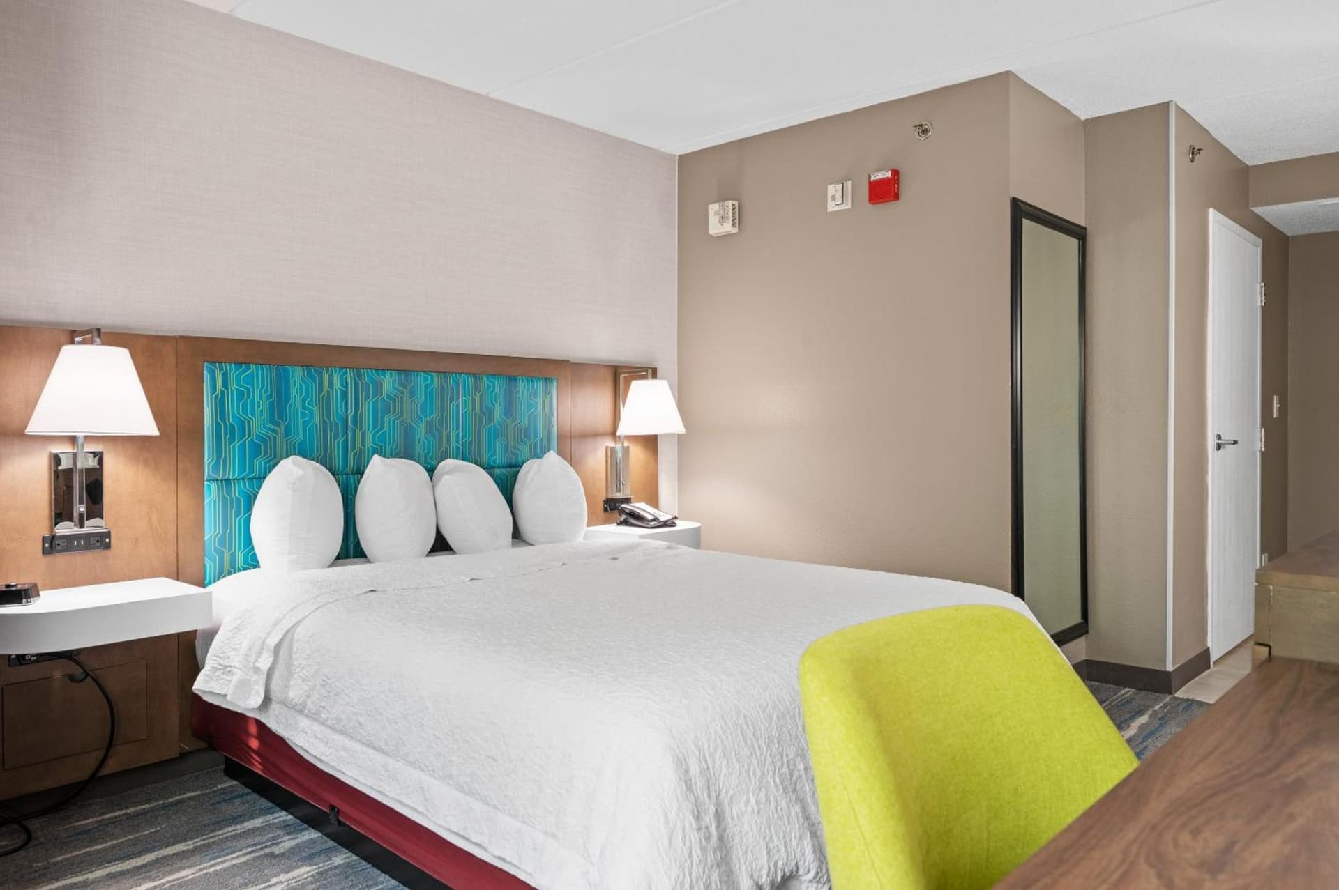 Hampton Inn Cleveland-Westlake gallery photo in Westlake, OH — image 40
