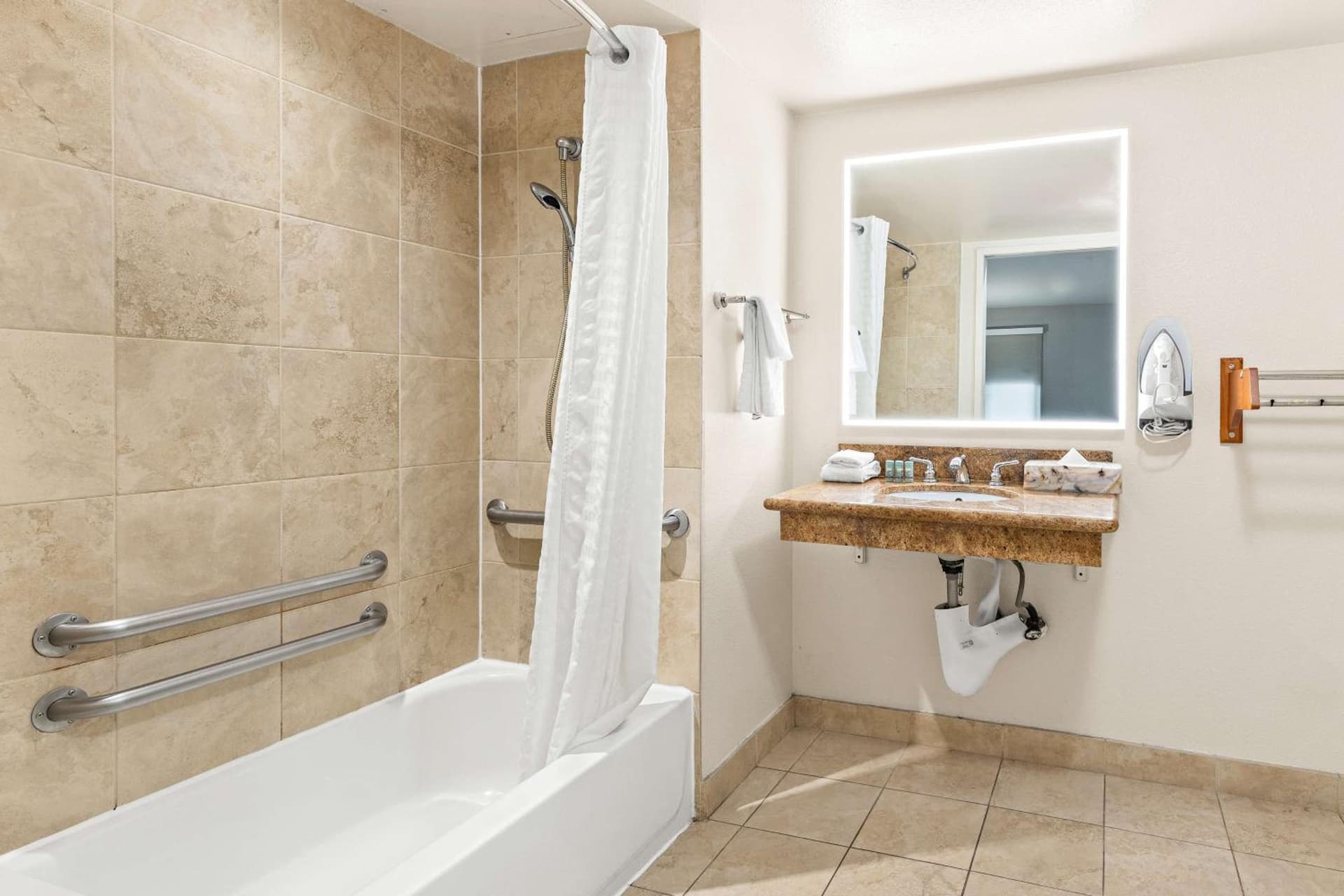 Best Western Chula Vista/Otay Valley Hotel interior in Chula Vista, CA — gallery photo 2