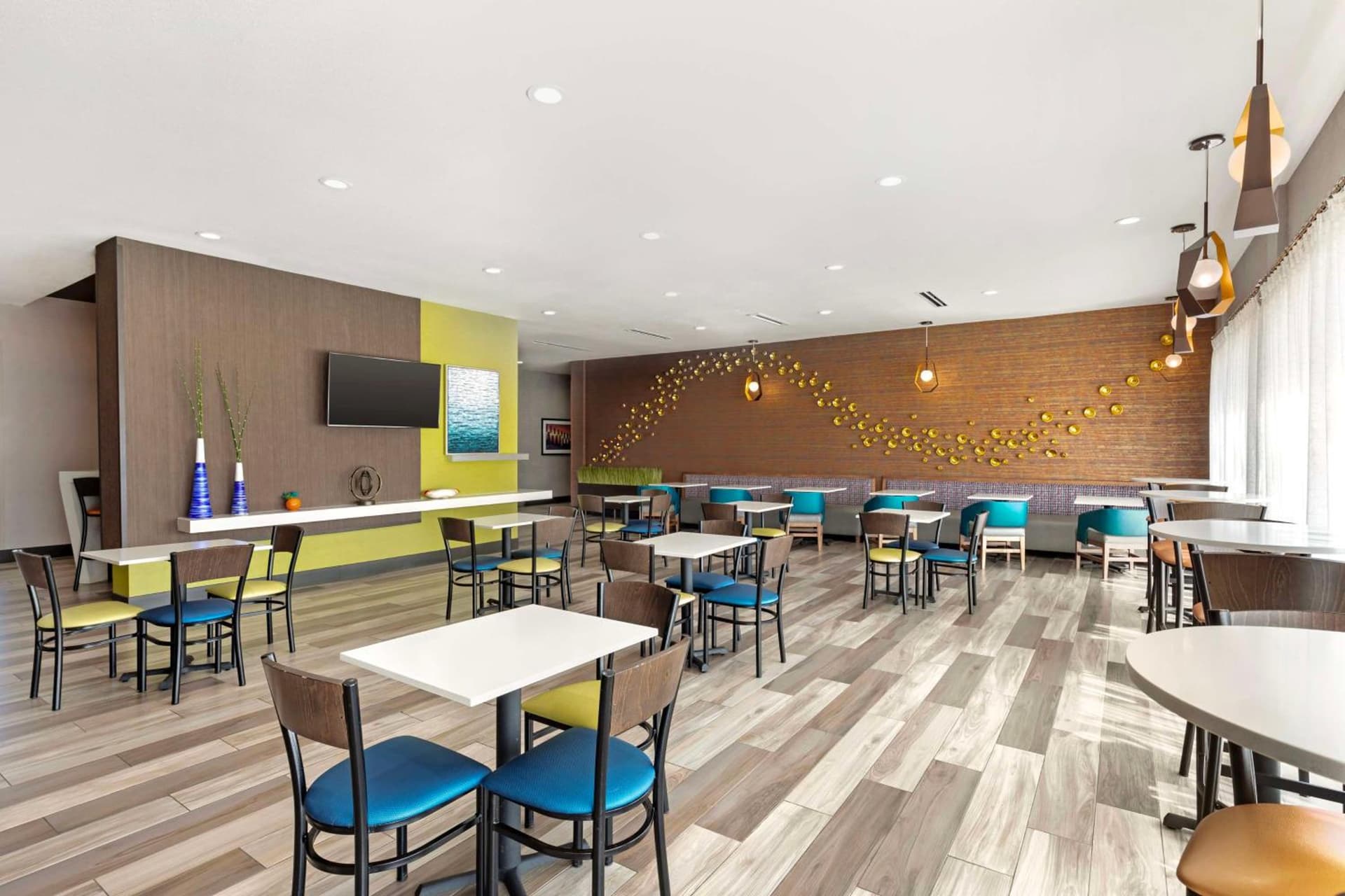 Best Western Plus Medical Center interior in Amarillo, TX — gallery photo 2