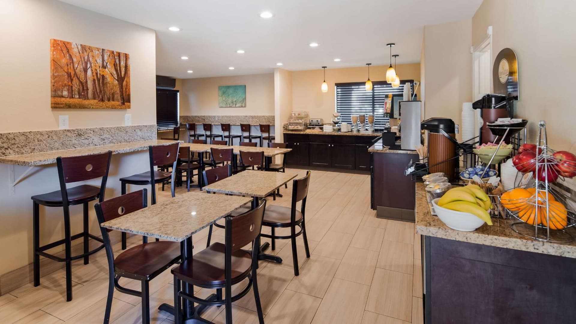 Best Western PLUS Inn of Hayward gallery photo in Hayward, CA — image 7