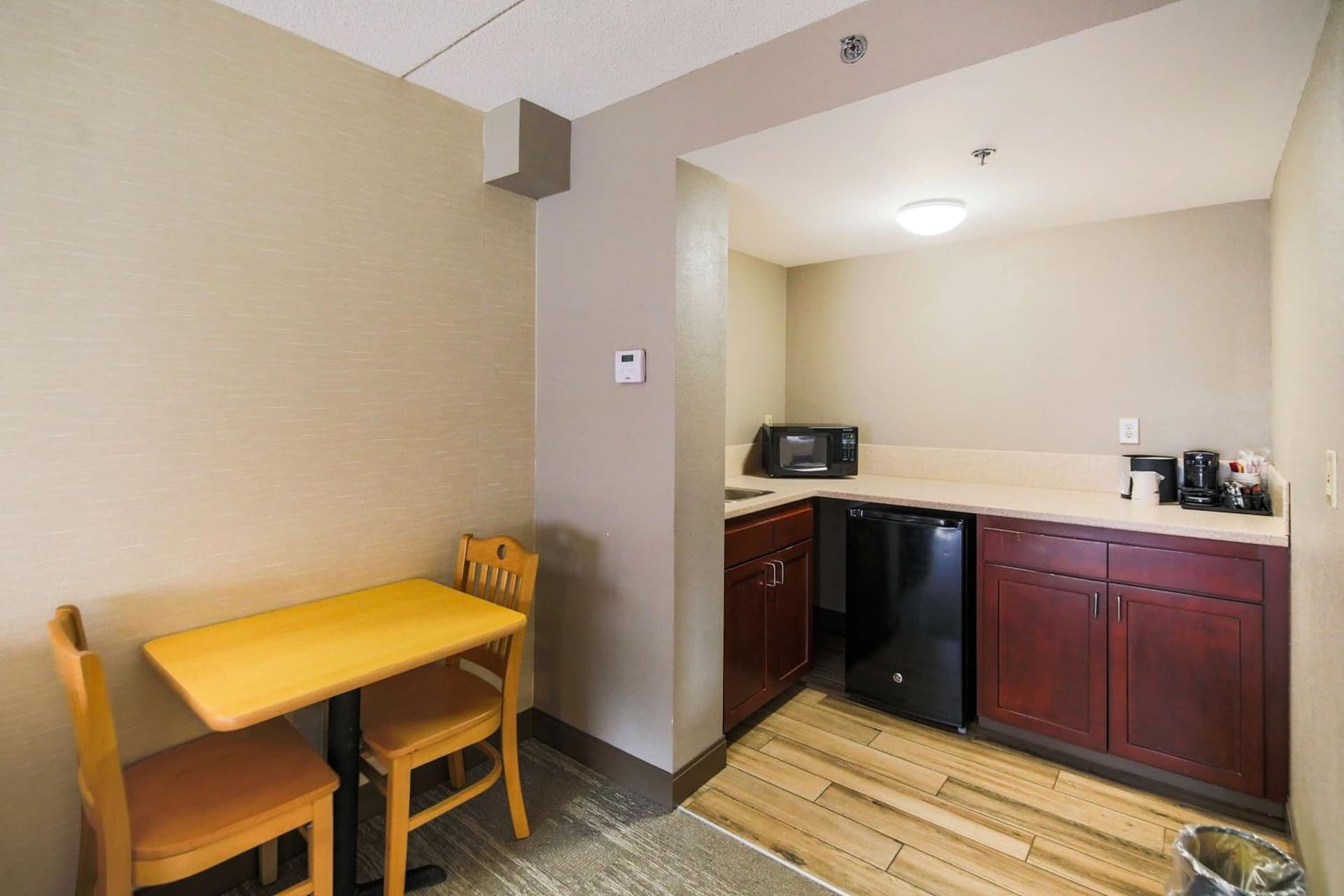 Hampton Inn Fall River/Westport gallery photo in North Westport, MA — image 8