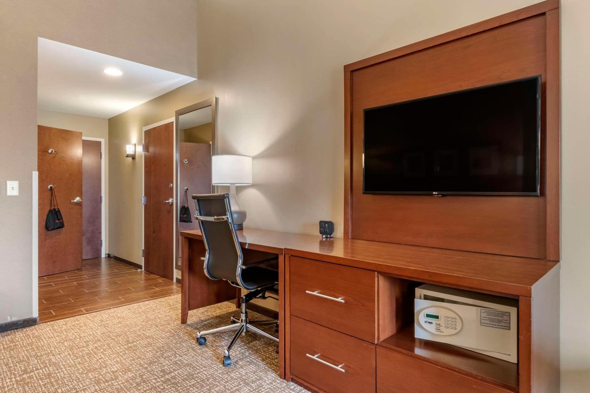 Comfort Suites Manheim - Lancaster gallery photo in Manheim, PA — image 7