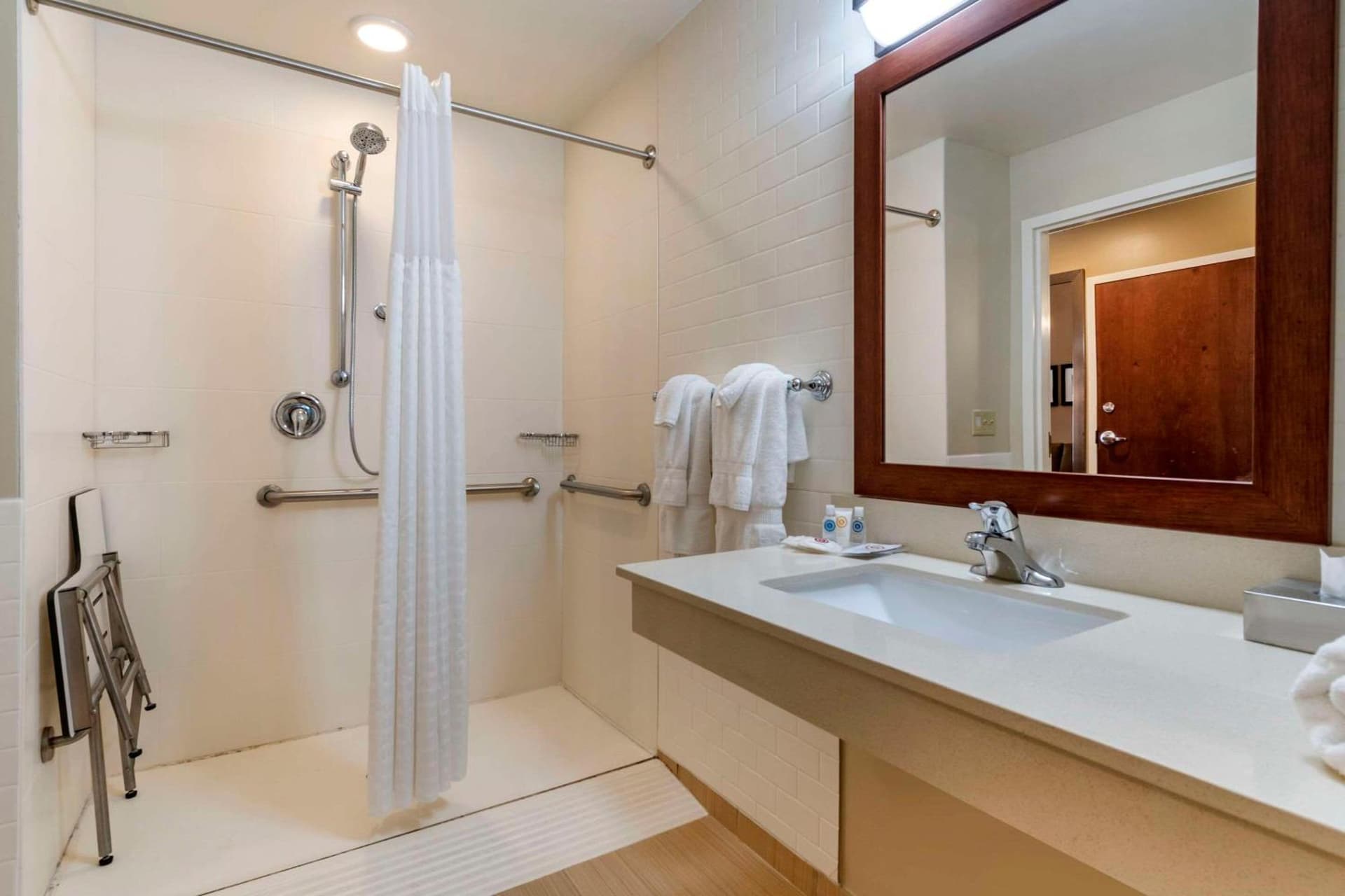 Comfort Suites Manheim - Lancaster gallery photo in Manheim, PA — image 54