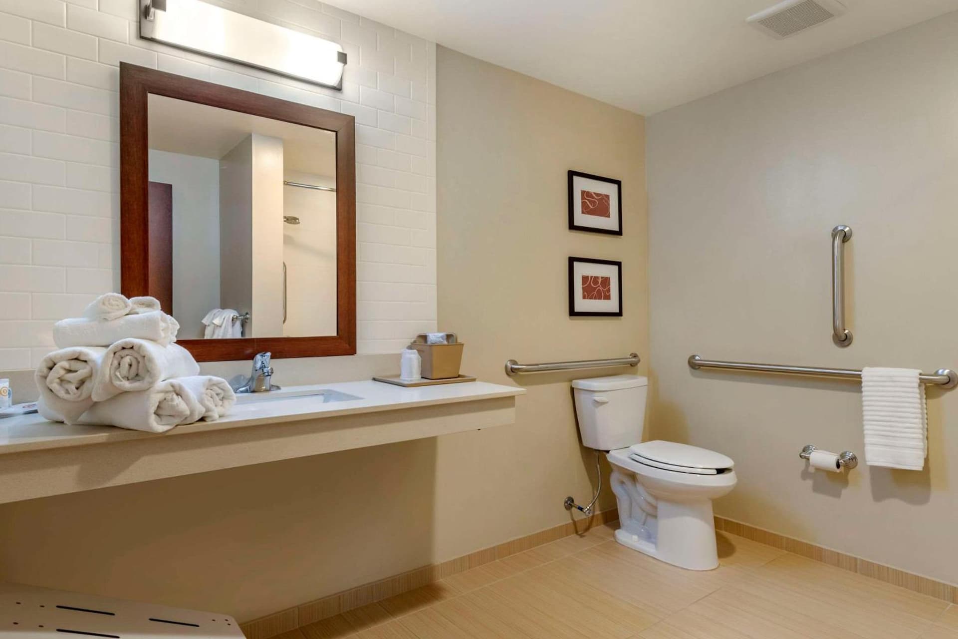 Comfort Suites Manheim - Lancaster gallery photo in Manheim, PA — image 70