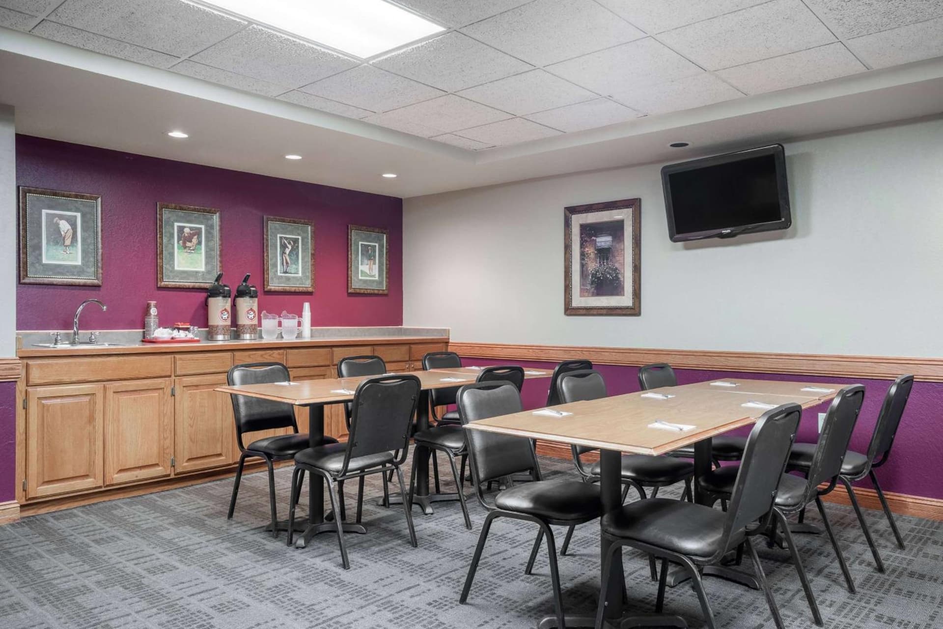 AmericInn by Wyndham Baldwin gallery photo in Baldwin, WI — image 14