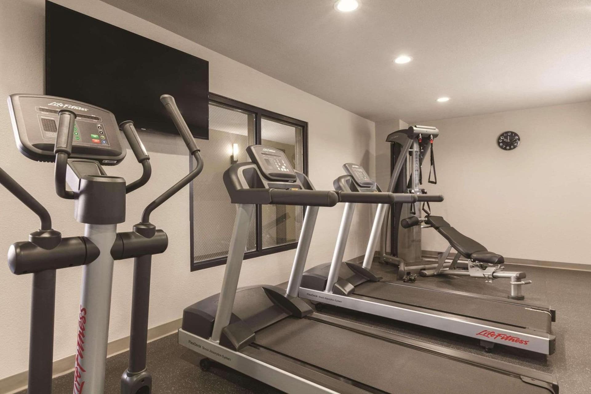 Country Inn & Suites by Radisson, Bakersfield, CA gallery photo in Bakersfield, CA — image 24