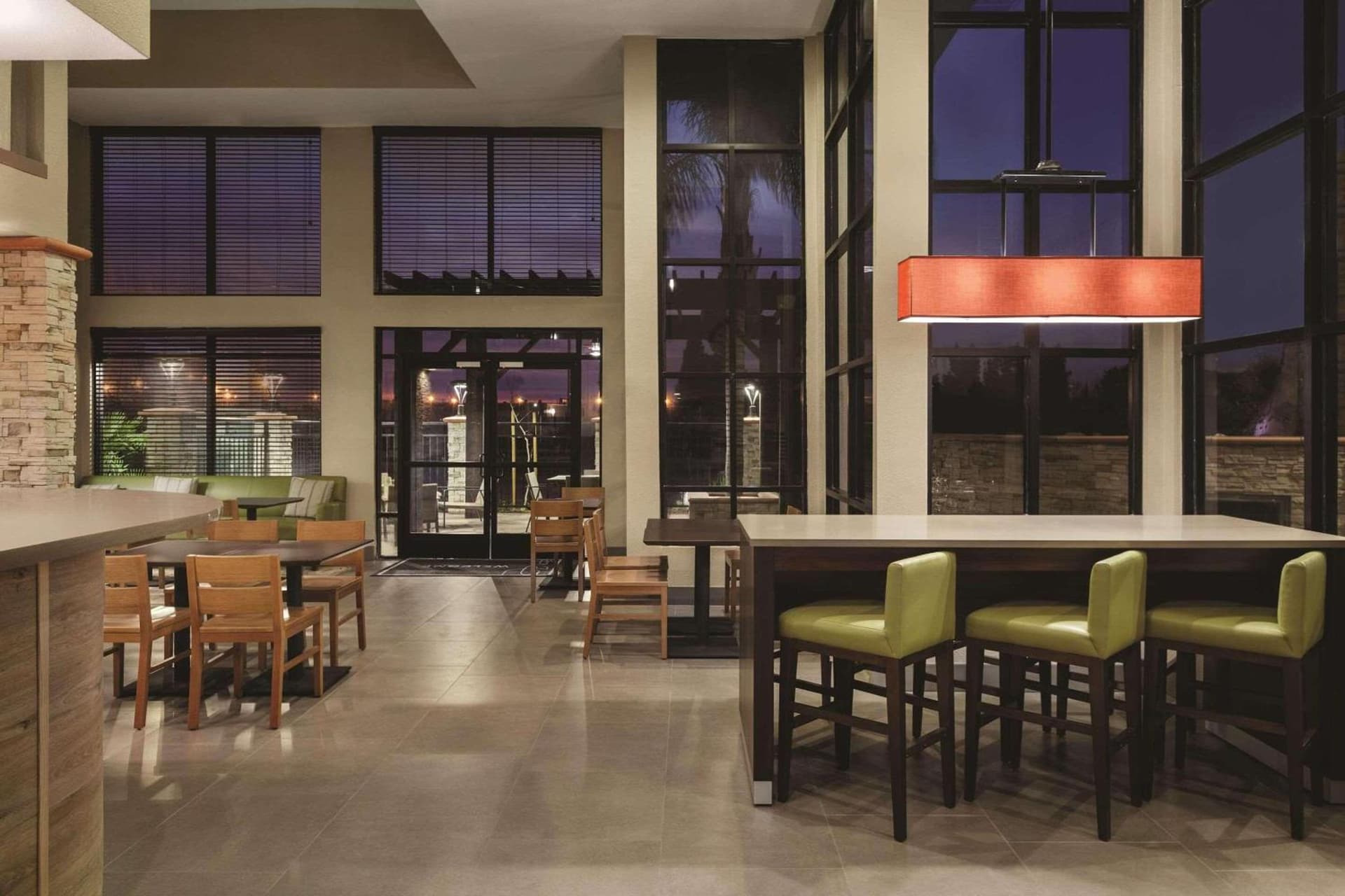 Country Inn & Suites by Radisson, Bakersfield, CA gallery photo in Bakersfield, CA — image 27
