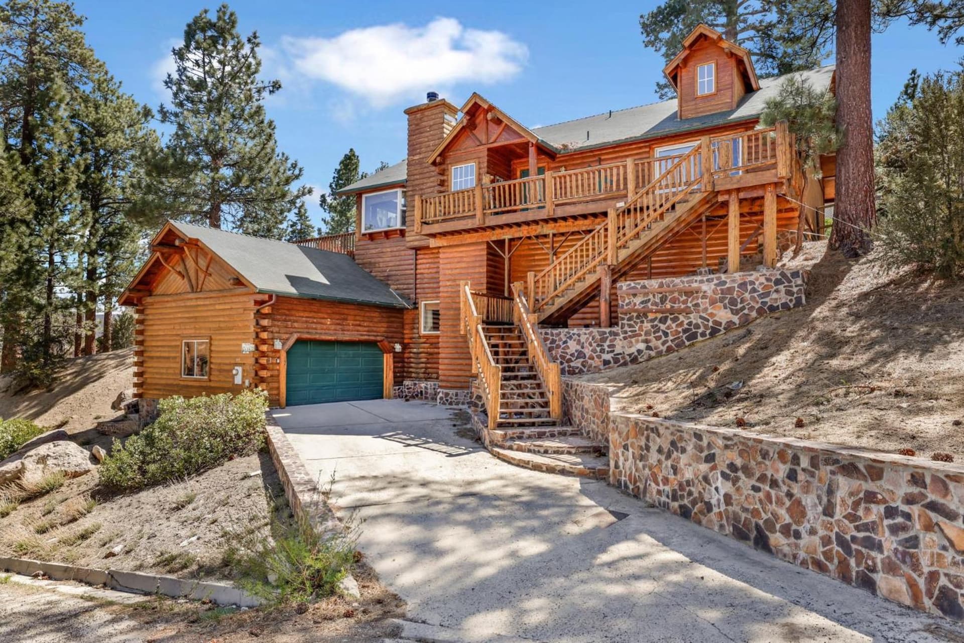 Alpine lodge #1085 featured exterior or lobby in Big Bear Lake, CA — similar hotel