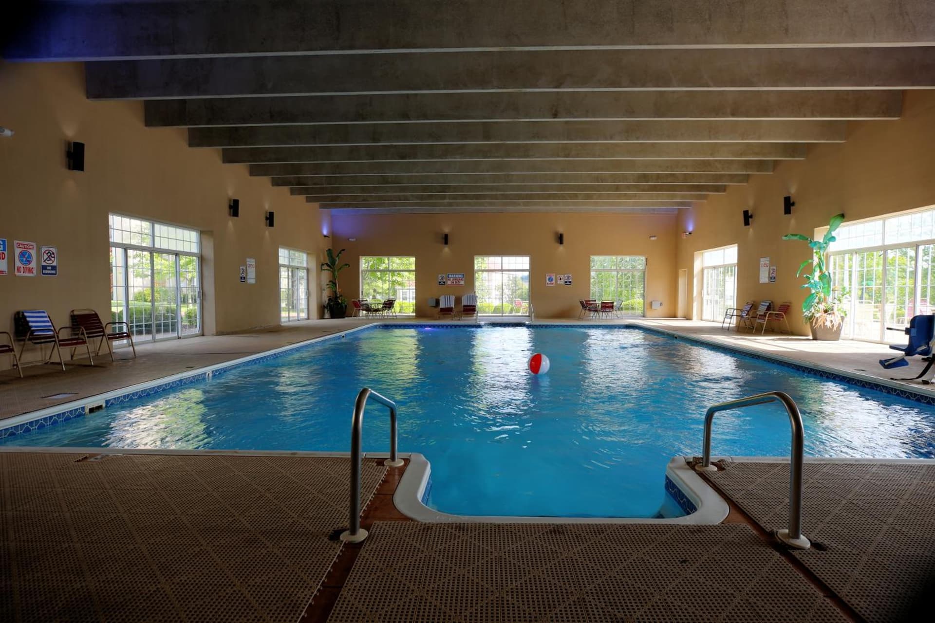 Grand Crowne Resort property views in Branson, MO — gallery photo 3