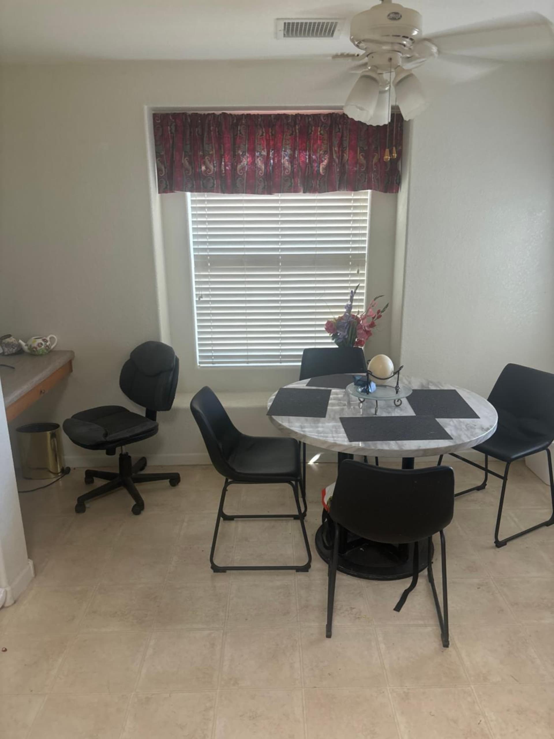 Chateau de aleoneé — hotel in Casa Grande, Arizona