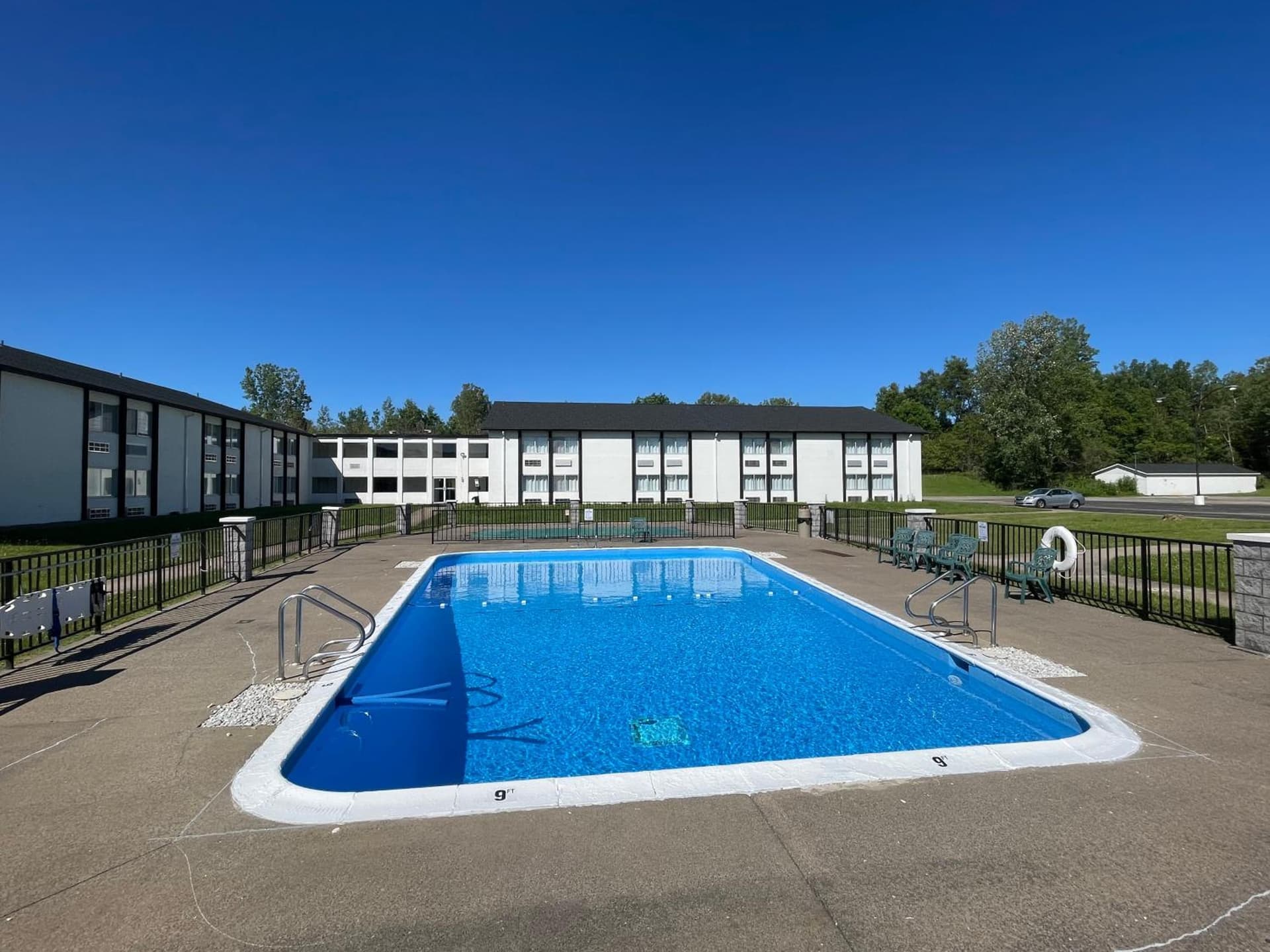 Days Inn by Wyndham Erie gallery photo in Erie, PA — image 5
