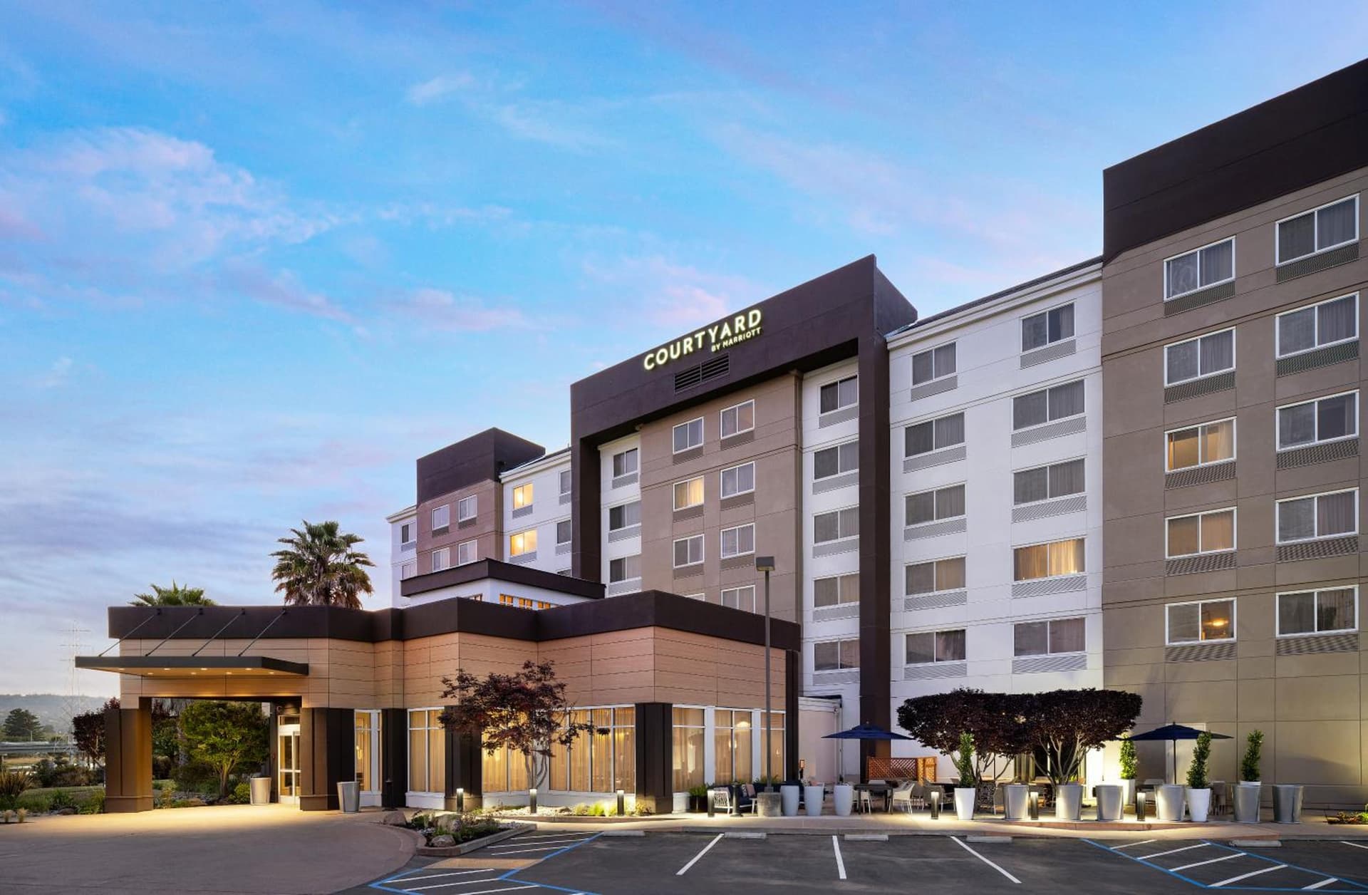 Courtyard San Francisco Airport Burlingame interior in Burlingame, CA — gallery photo 2