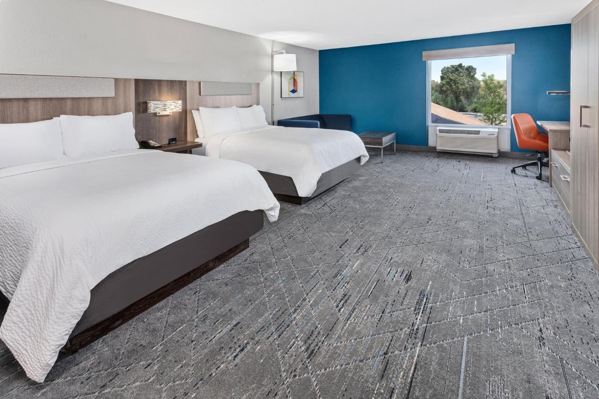 Holiday Inn Express Hotel & Suites Chicago-Algonquin by IHG gallery photo in Algonquin, IL — image 36