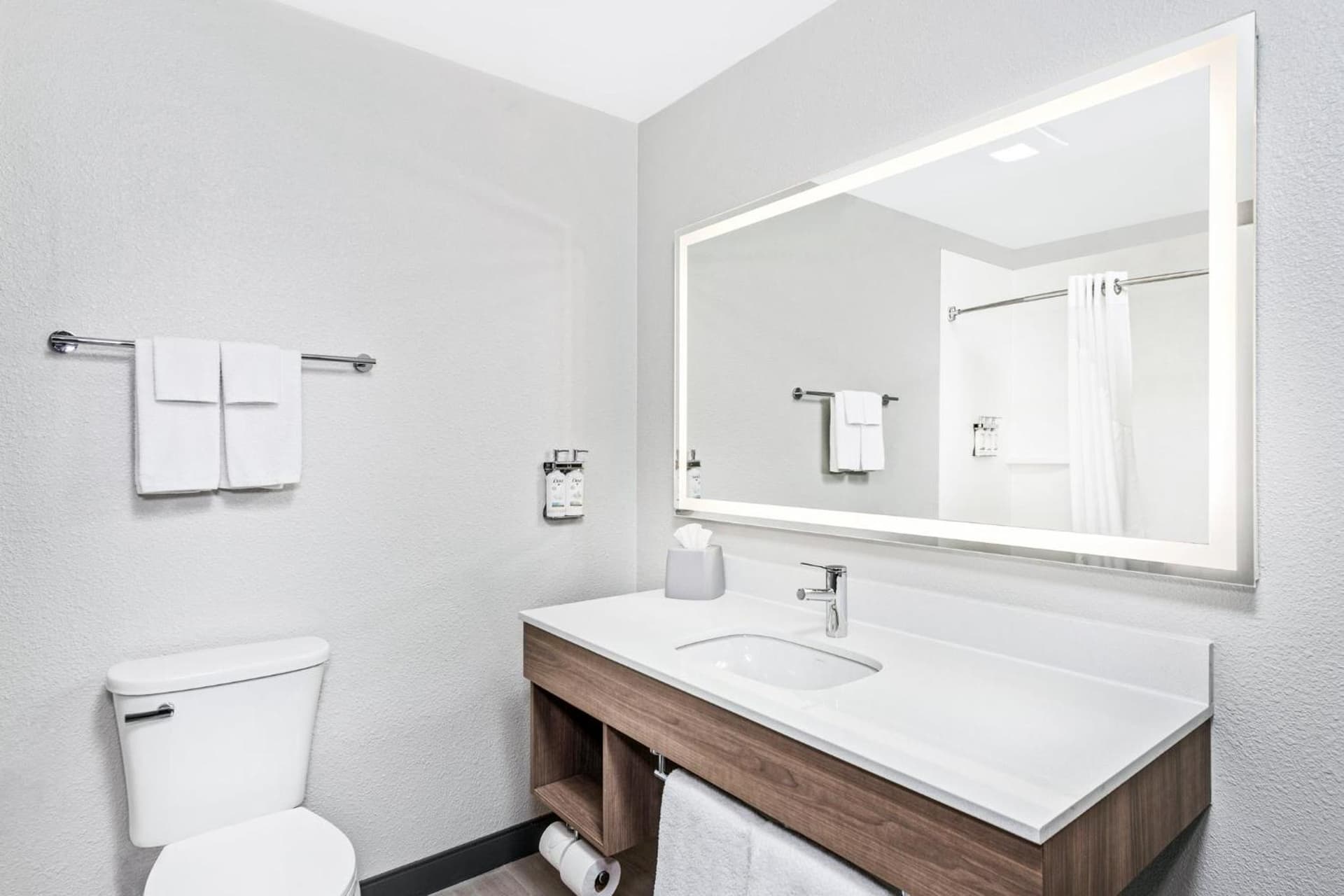 Holiday Inn Express Hotel & Suites Chicago-Algonquin by IHG gallery photo in Algonquin, IL — image 41