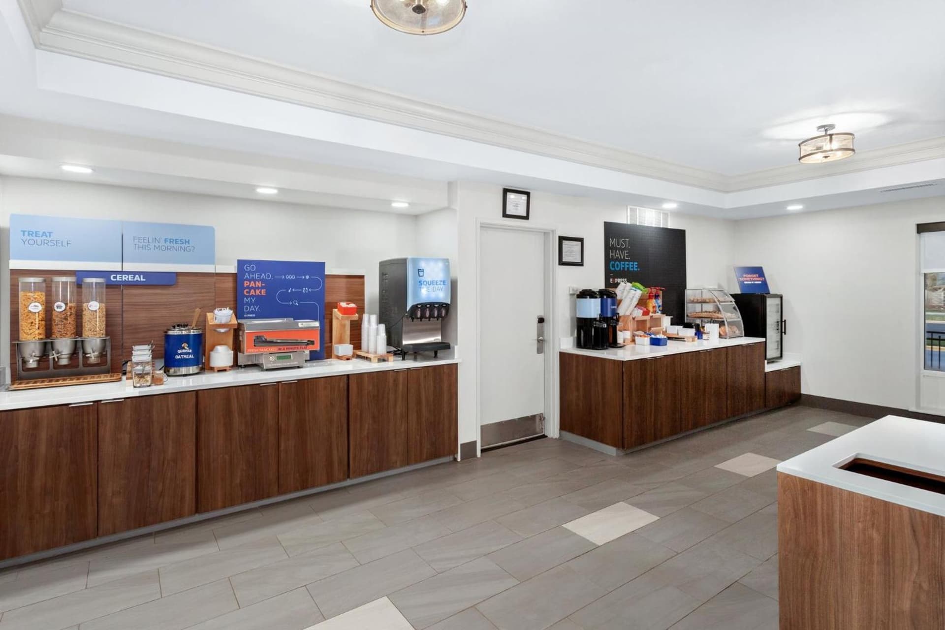 Holiday Inn Express Hotel & Suites Chicago-Algonquin by IHG gallery photo in Algonquin, IL — image 18