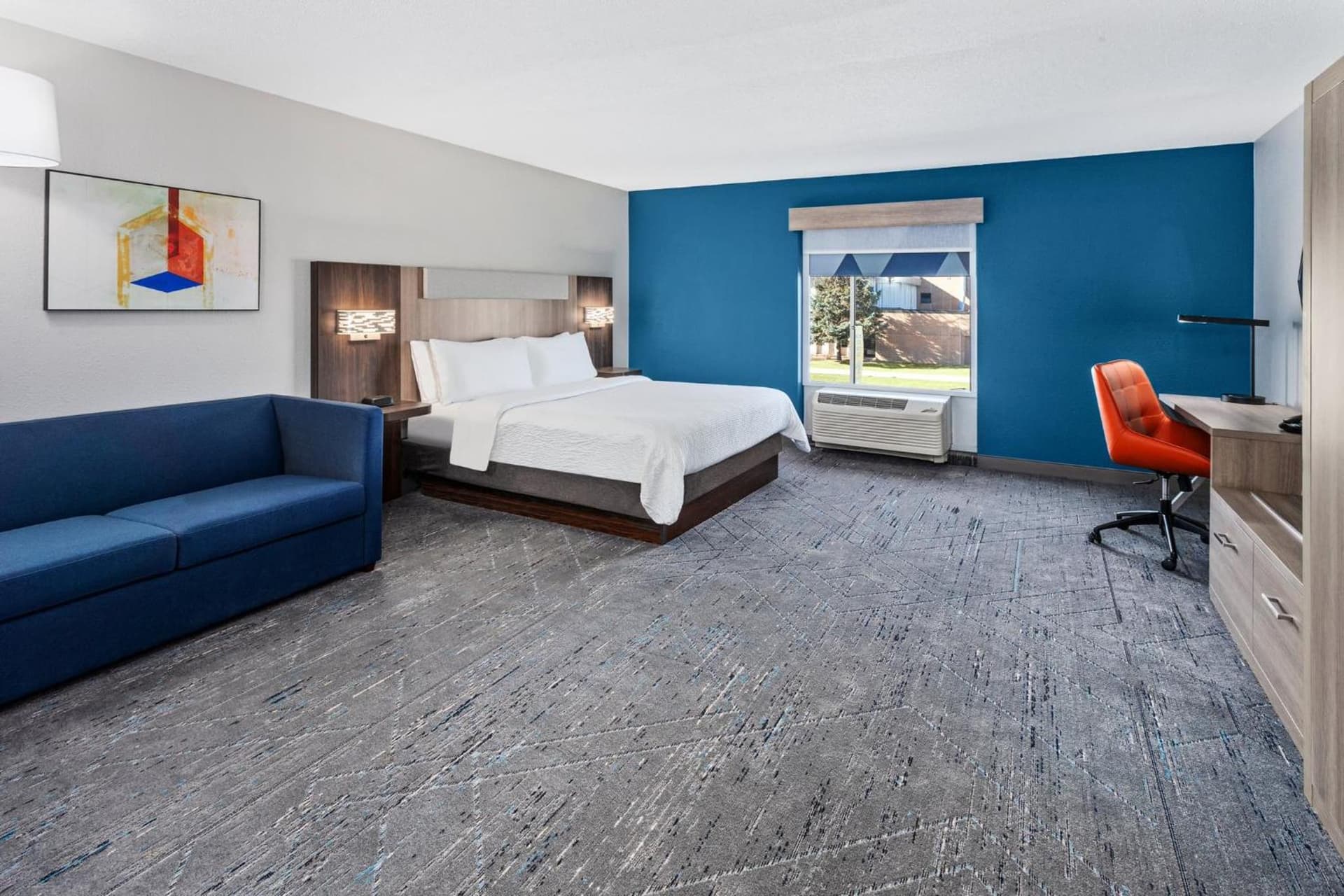 Holiday Inn Express Hotel & Suites Chicago-Algonquin by IHG gallery photo in Algonquin, IL — image 17