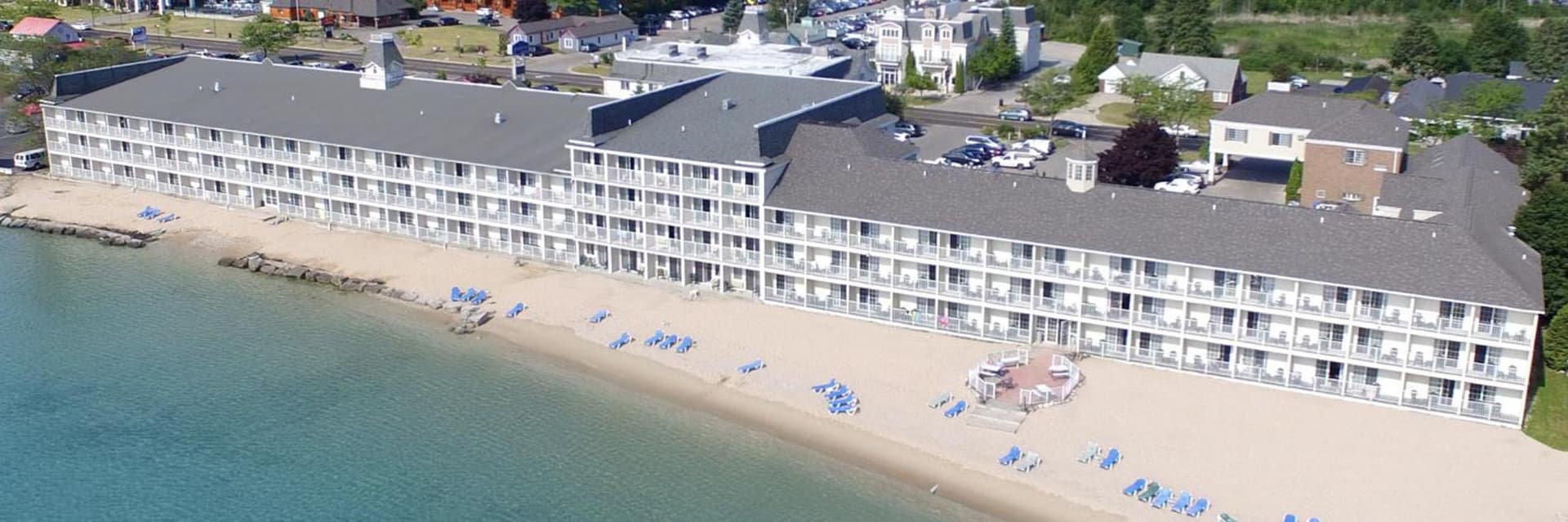 Hamilton Inn Select Beachfront Mackinaw City — hotel in Mackinaw City, Michigan